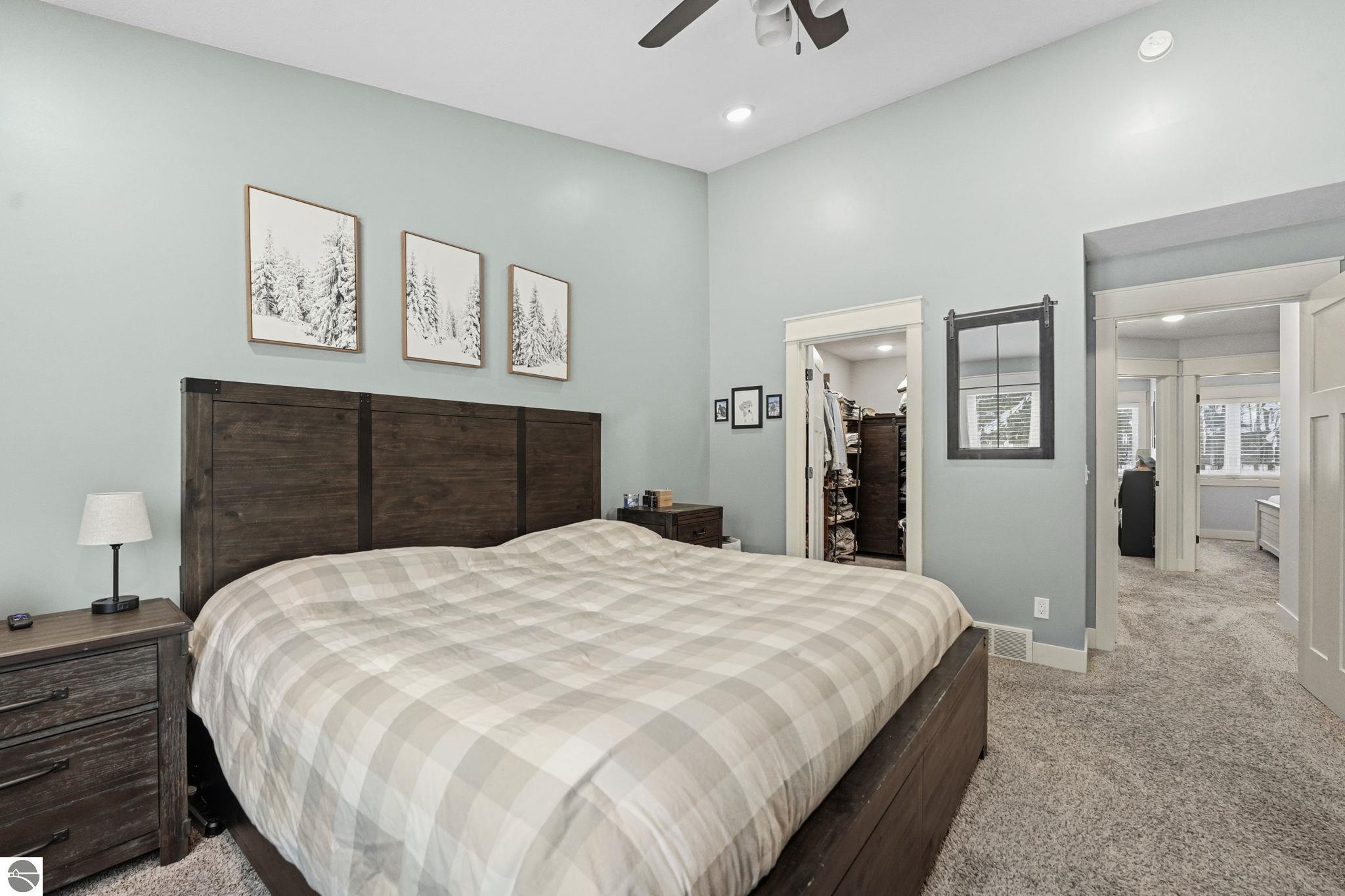 3364 Inland Oaks Drive S