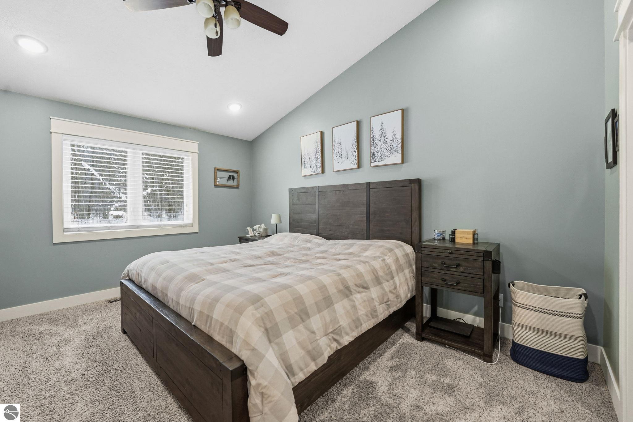 3364 Inland Oaks Drive S