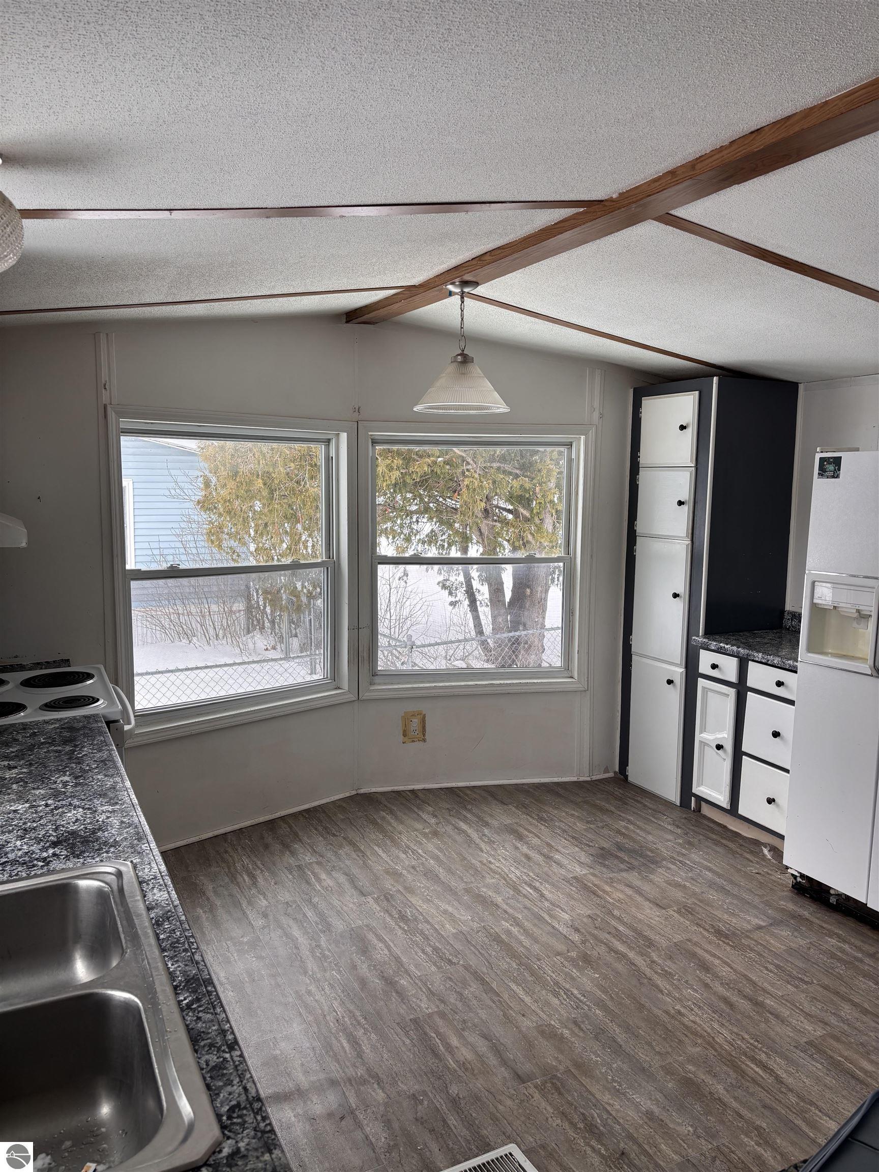 4867 S Flamingo Drive