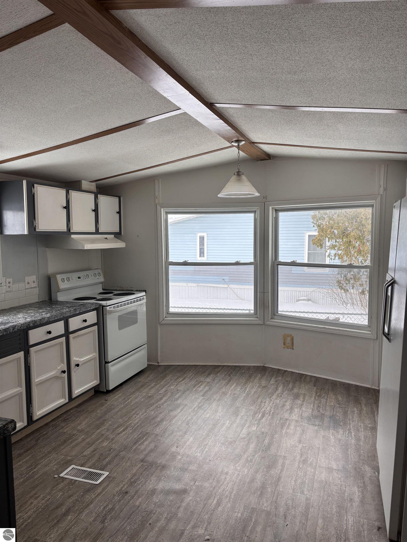 4867 S Flamingo Drive