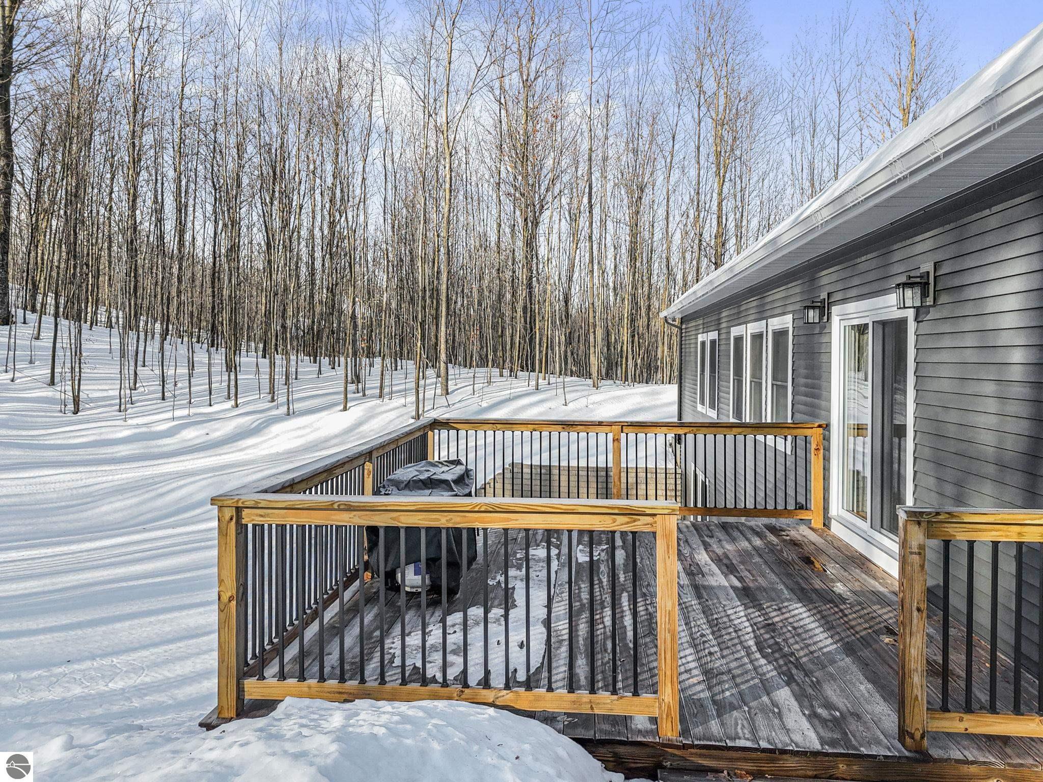 7661 Switchback Trail