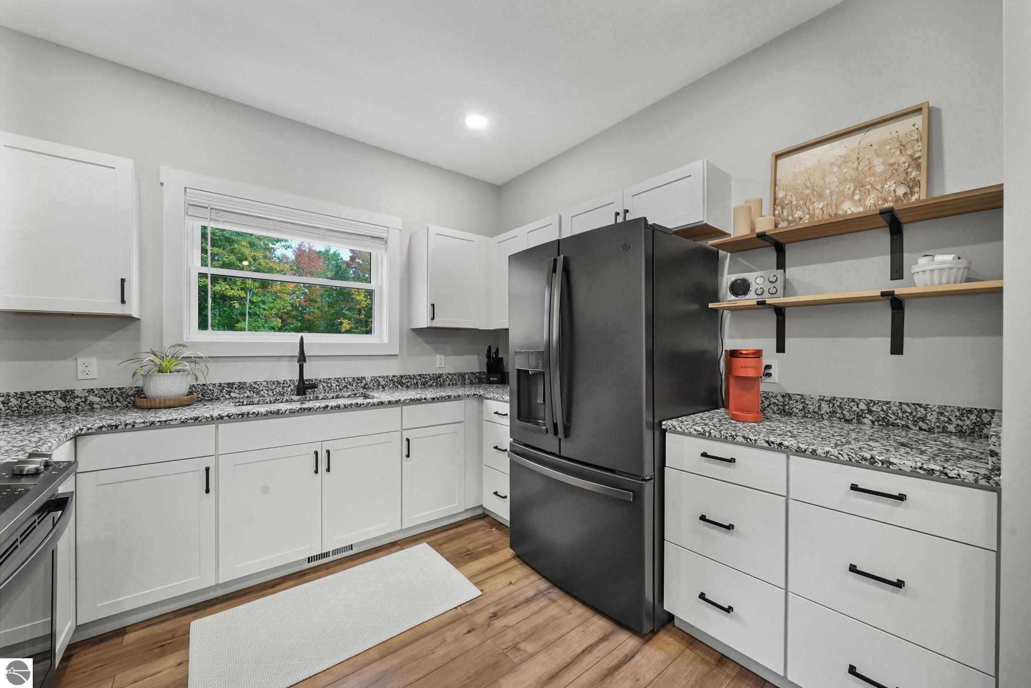 7661 Switchback Trail