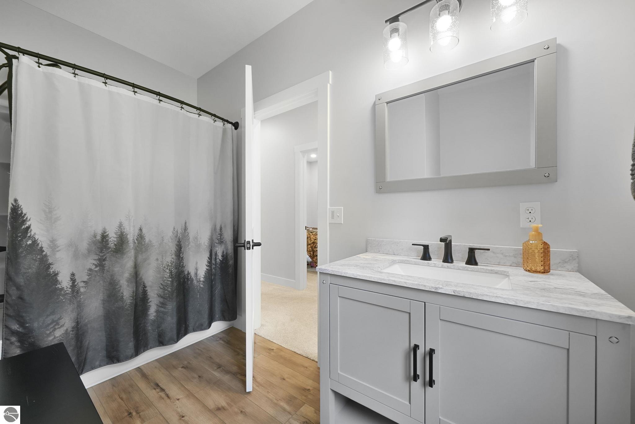 7661 Switchback Trail