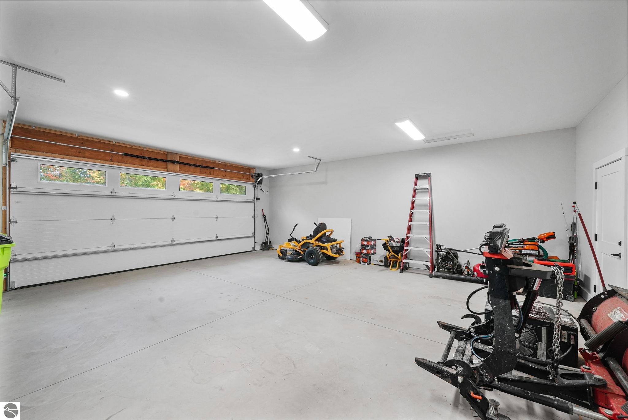 7661 Switchback Trail