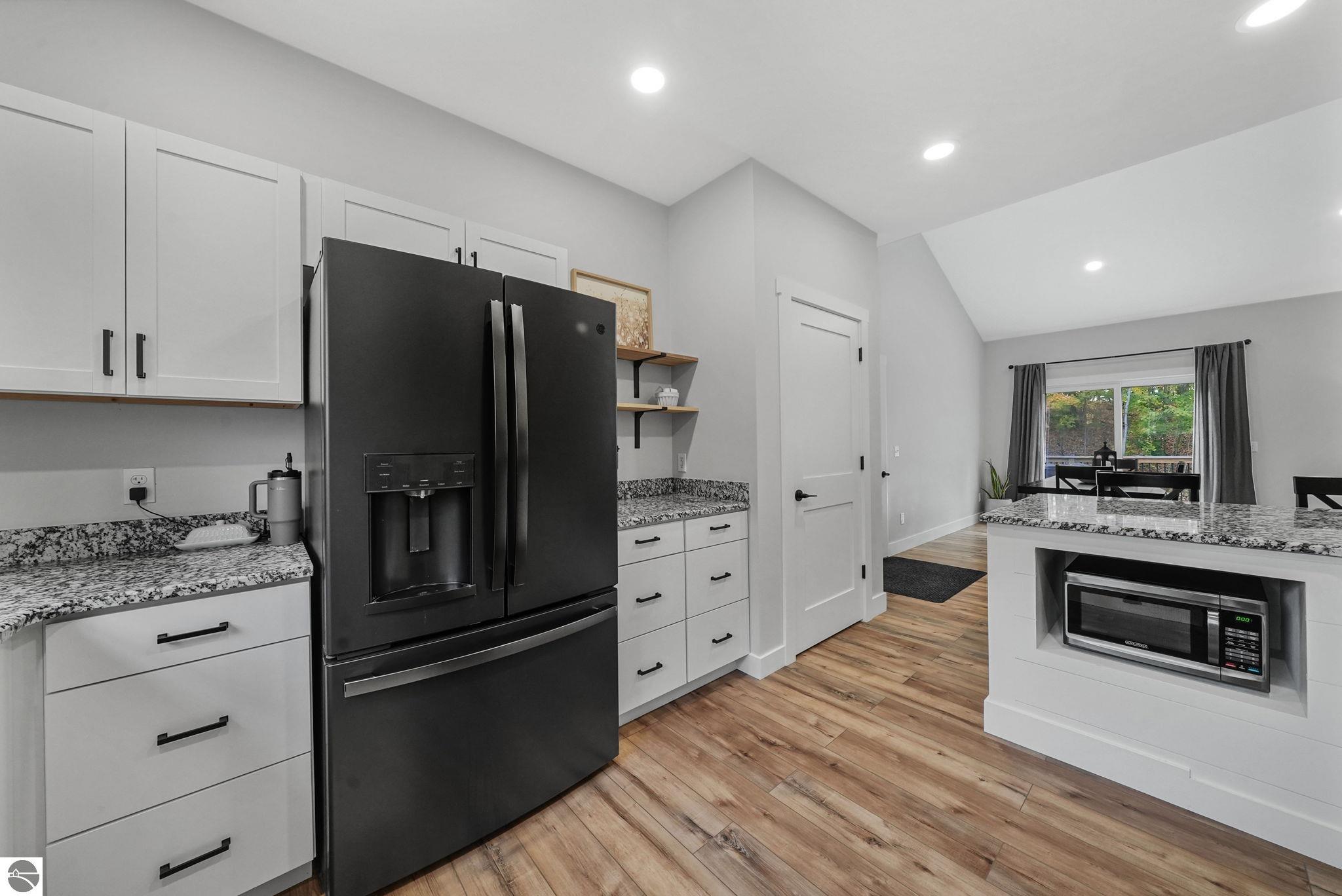 7661 Switchback Trail