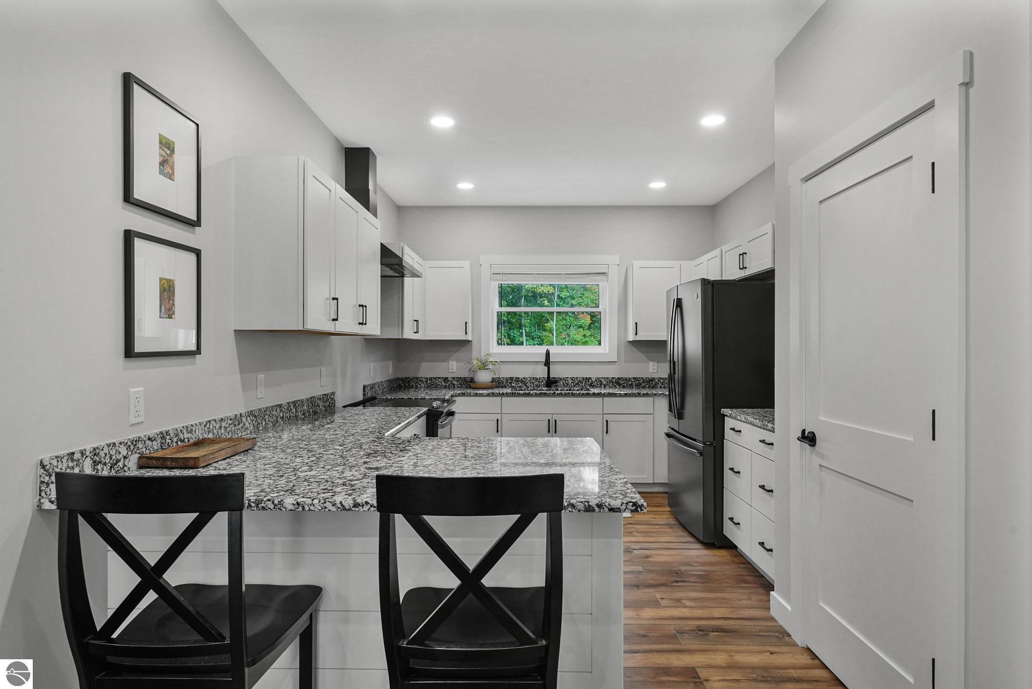 7661 Switchback Trail