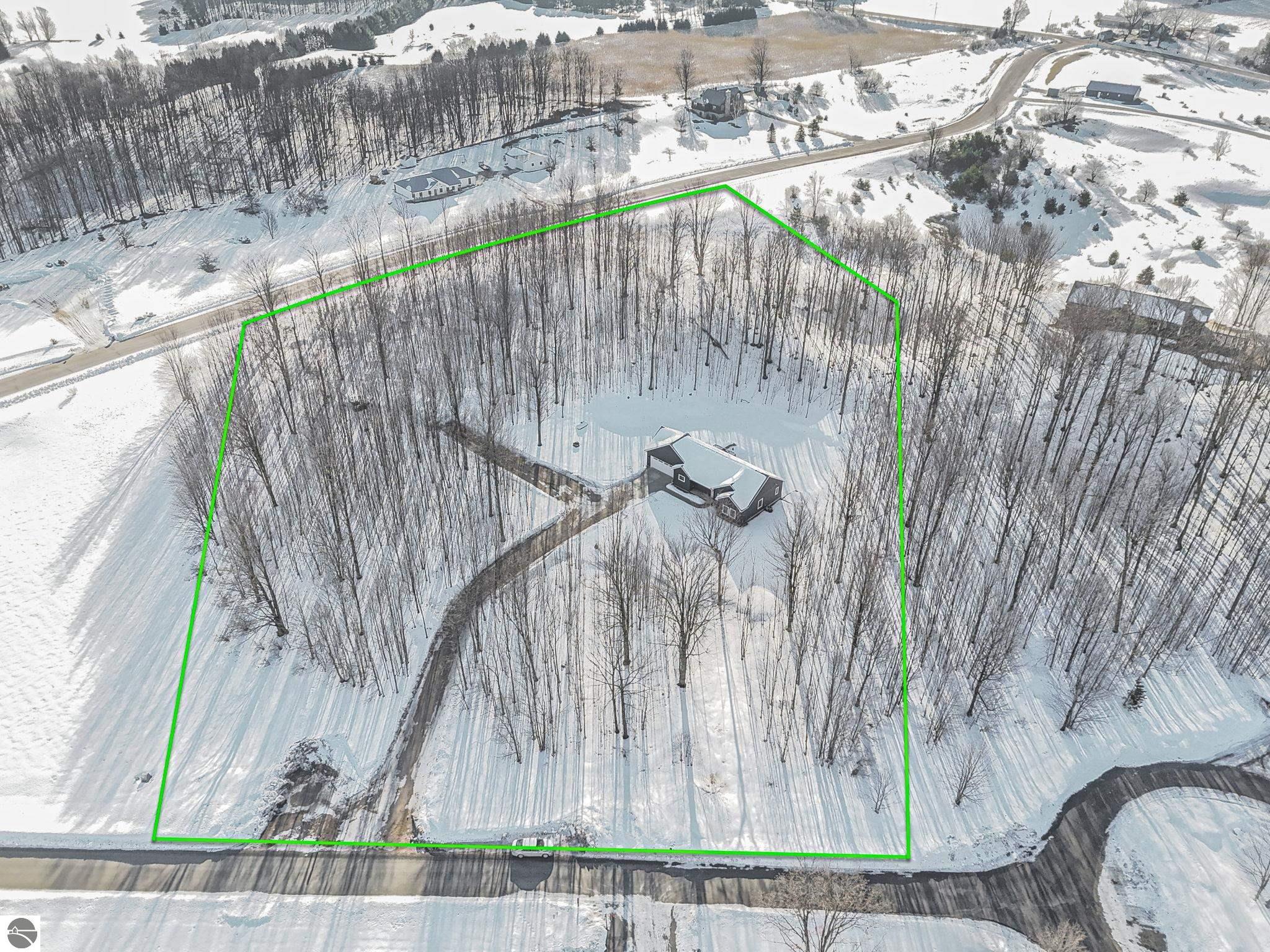 7661 Switchback Trail