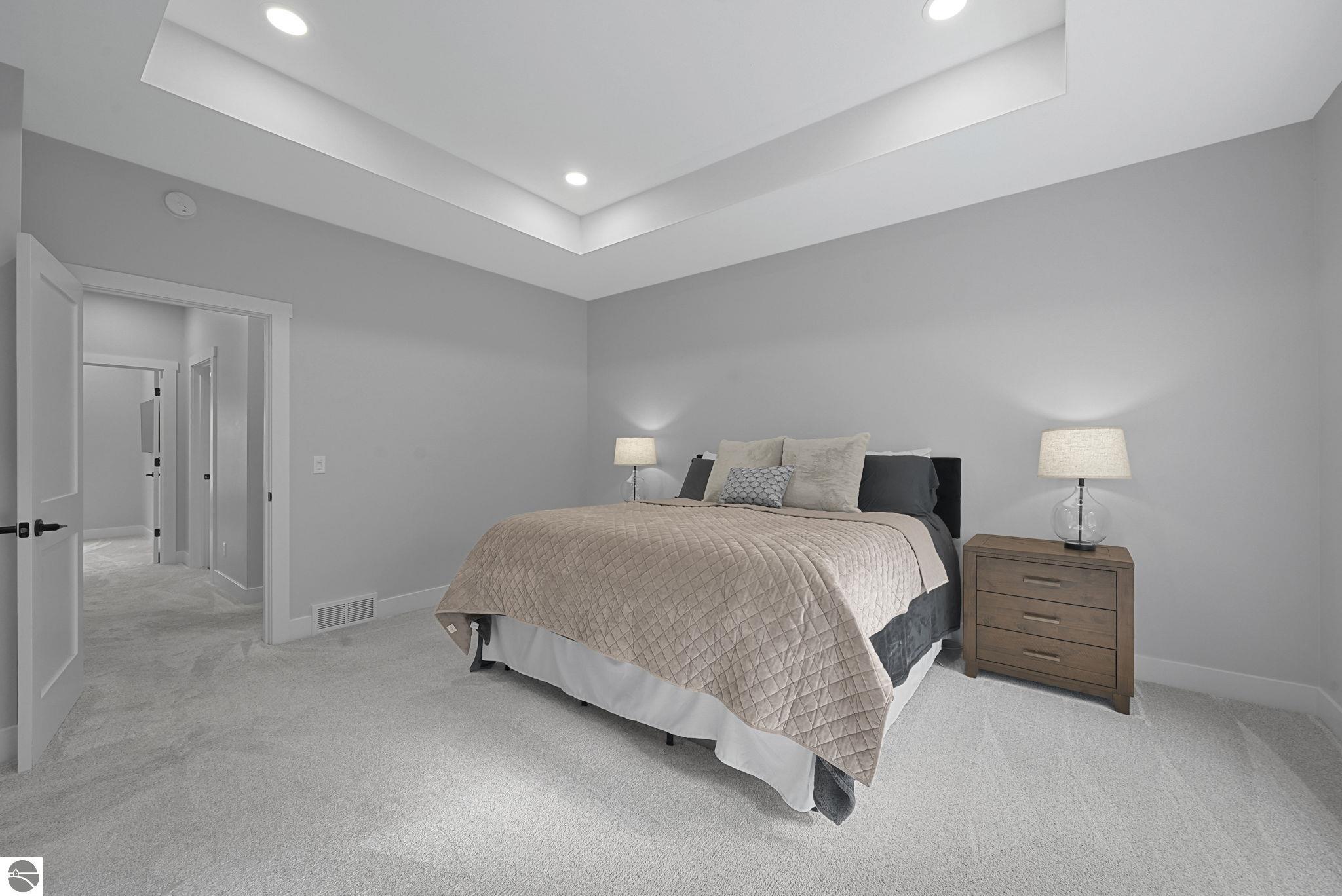 7661 Switchback Trail