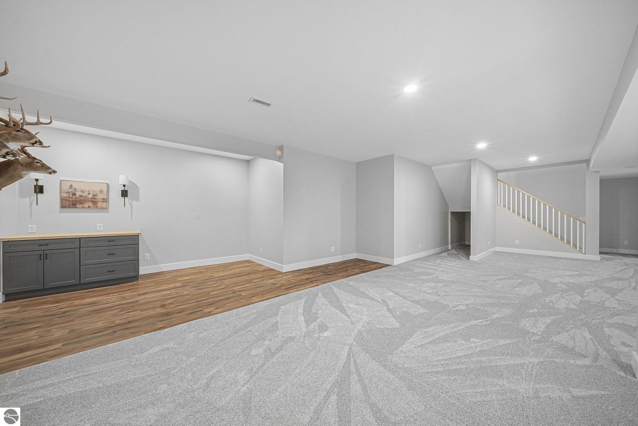 7661 Switchback Trail