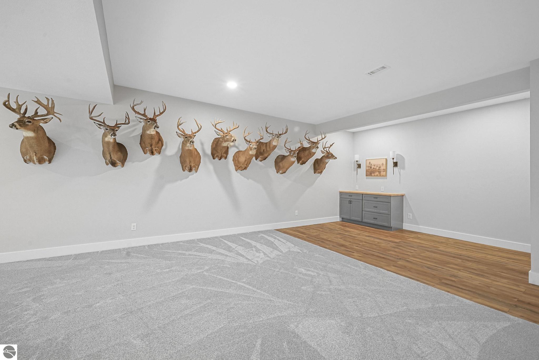 7661 Switchback Trail