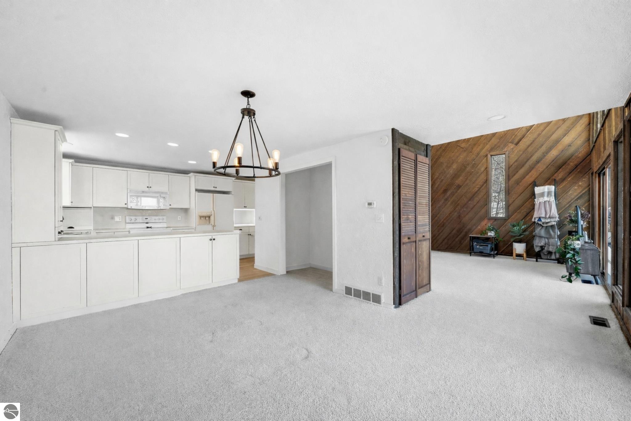 10570 S Snow Crest Court