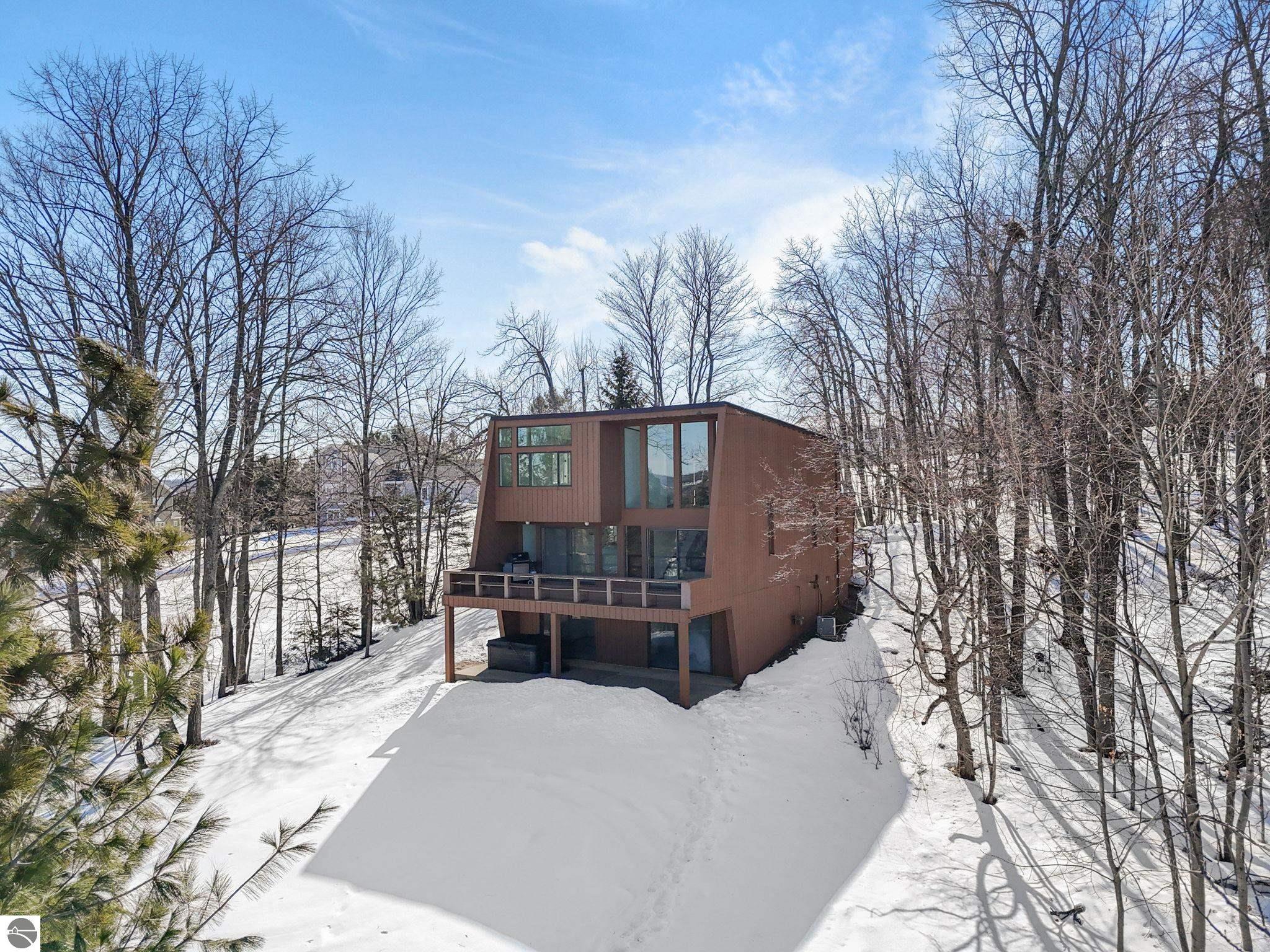 10570 S Snow Crest Court