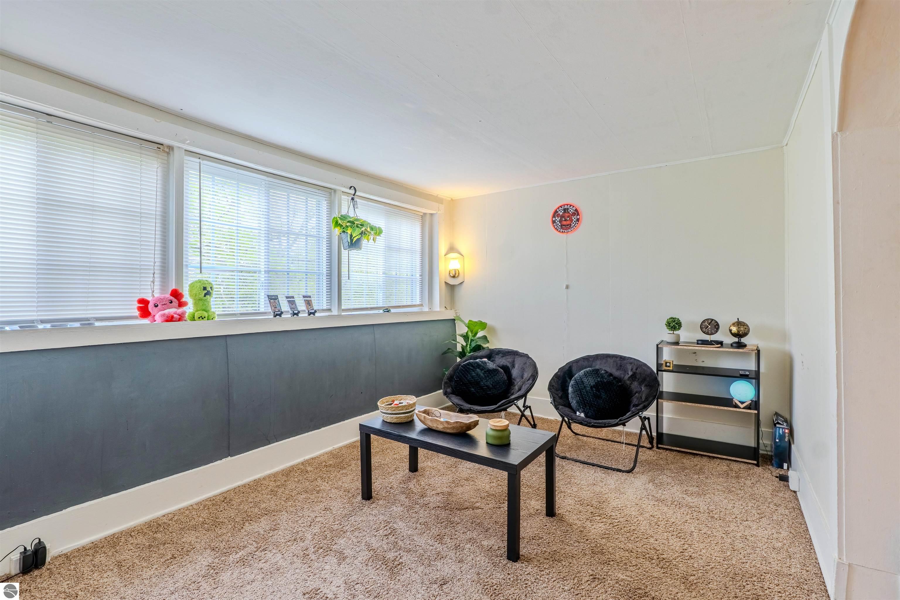 1102 Chestnut Street