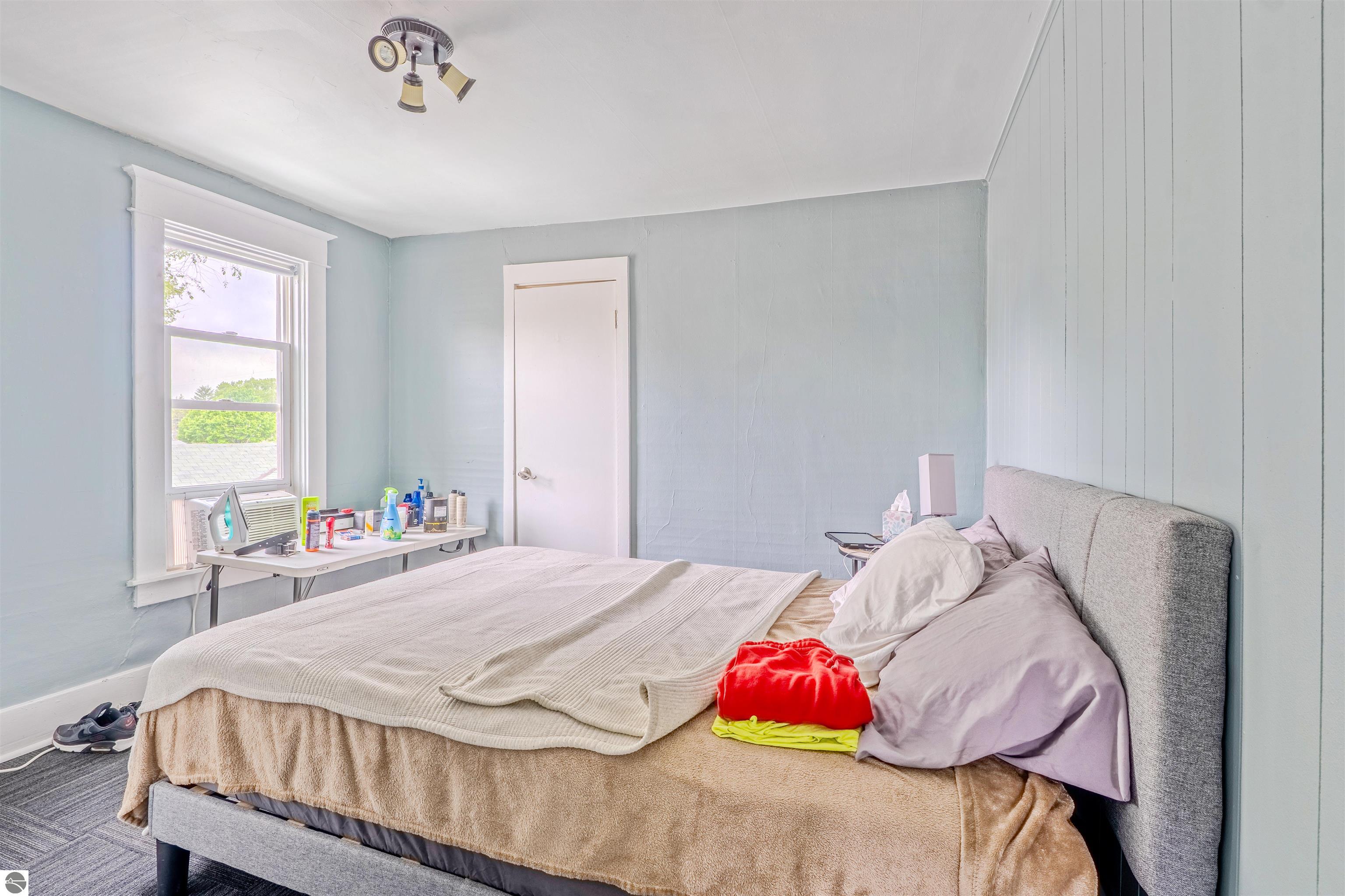 1102 Chestnut Street