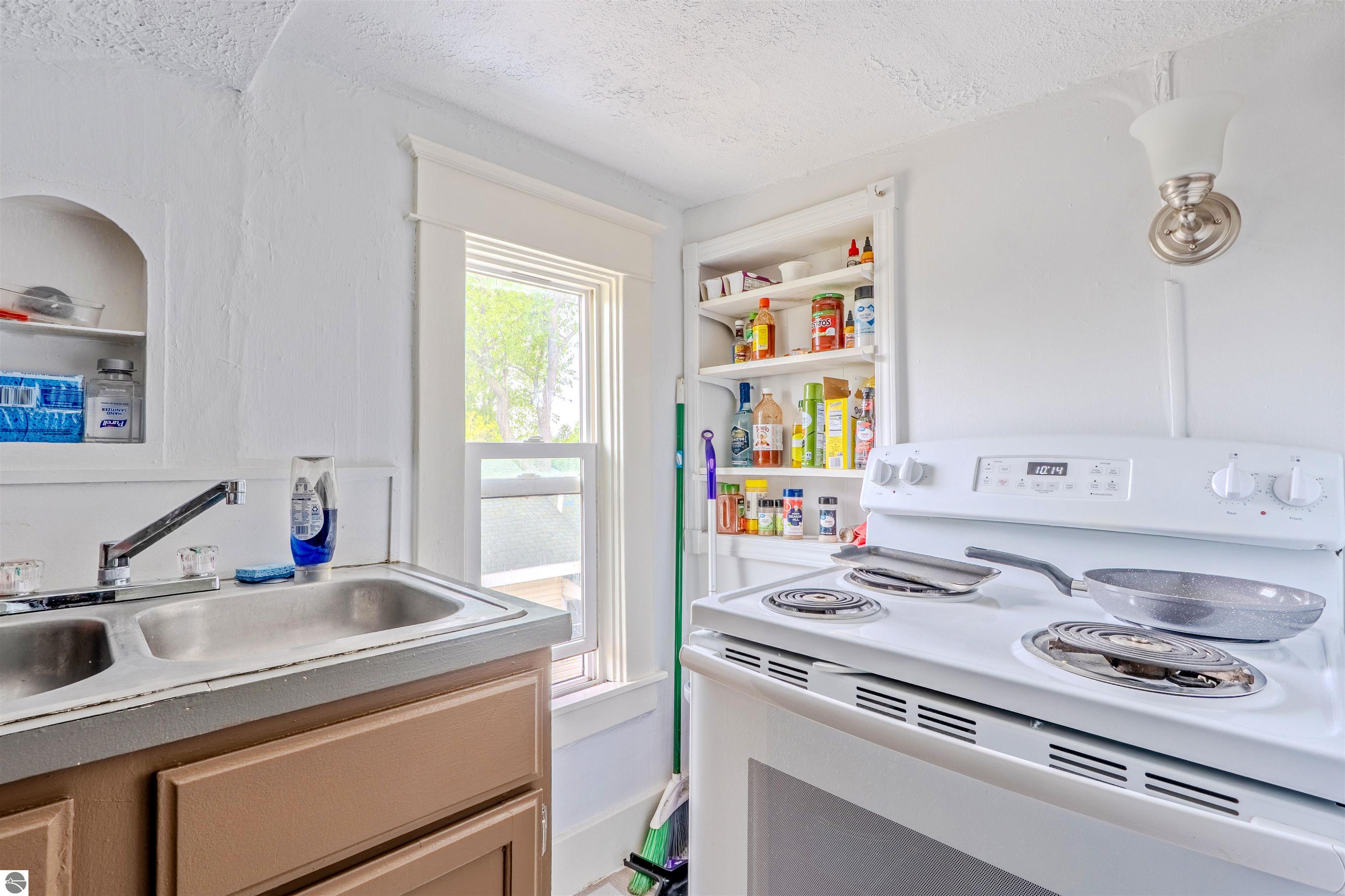 1102 Chestnut Street