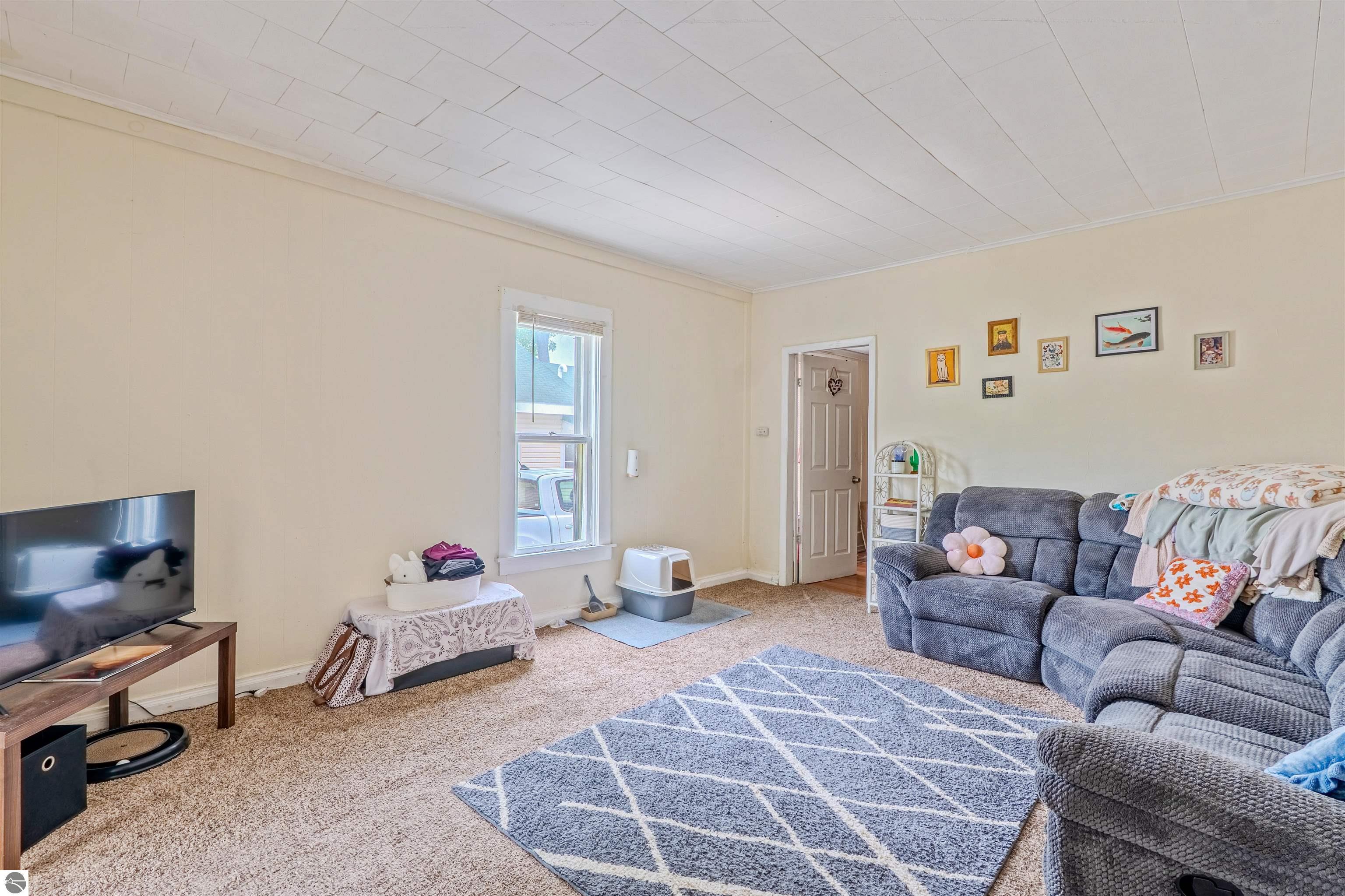 1102 Chestnut Street