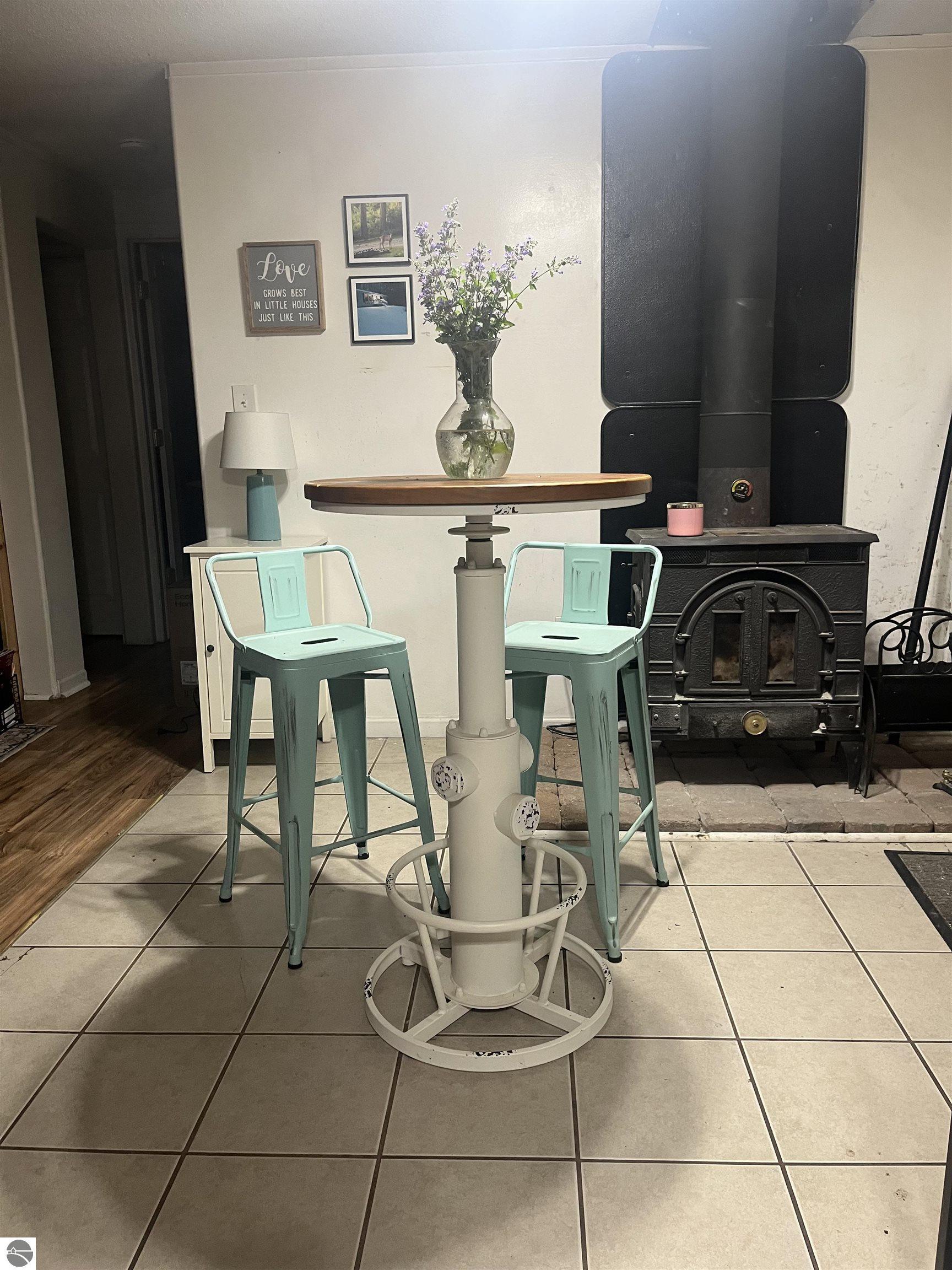 9452 N Manitou Trail