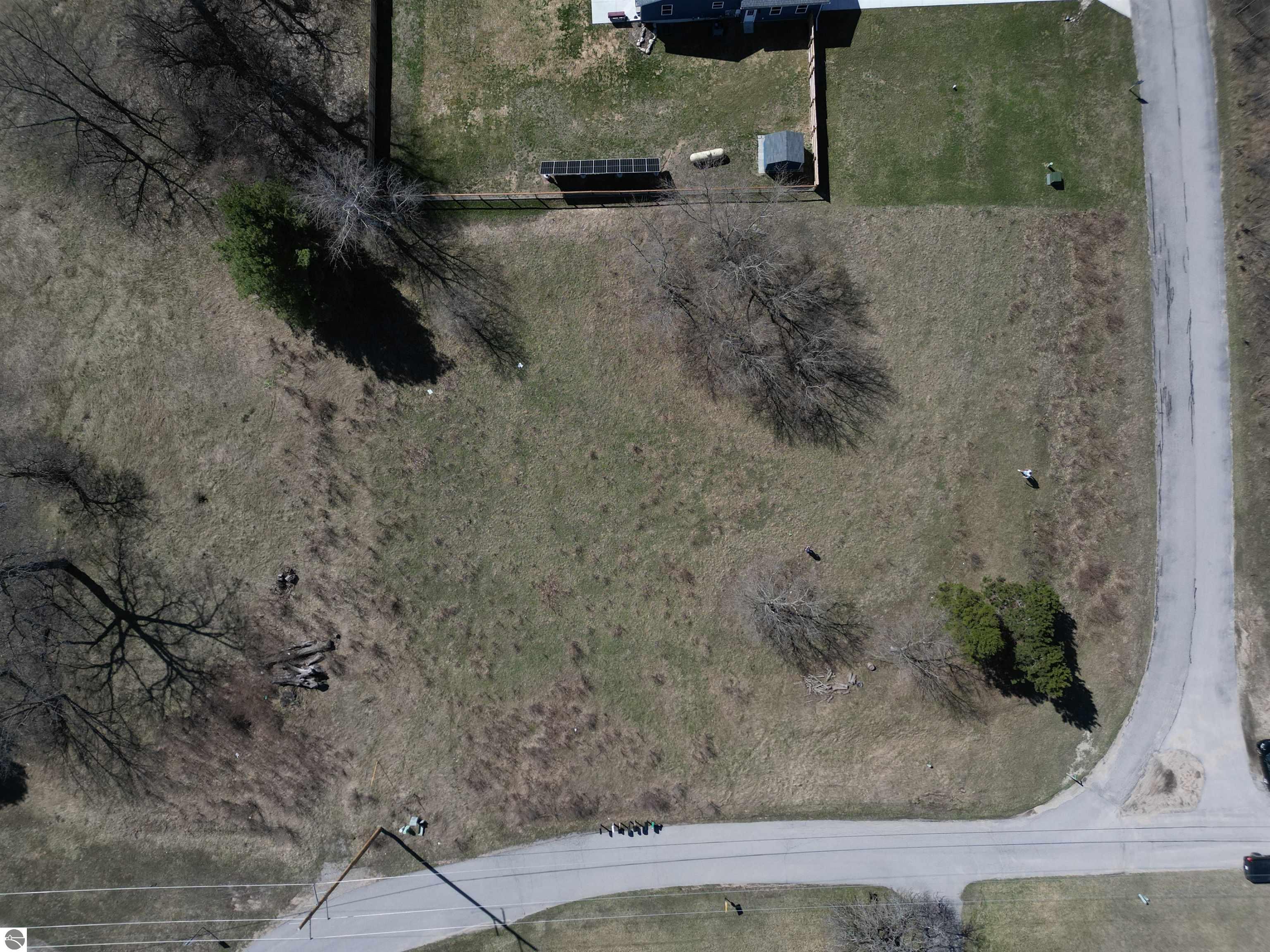 4942 White Road