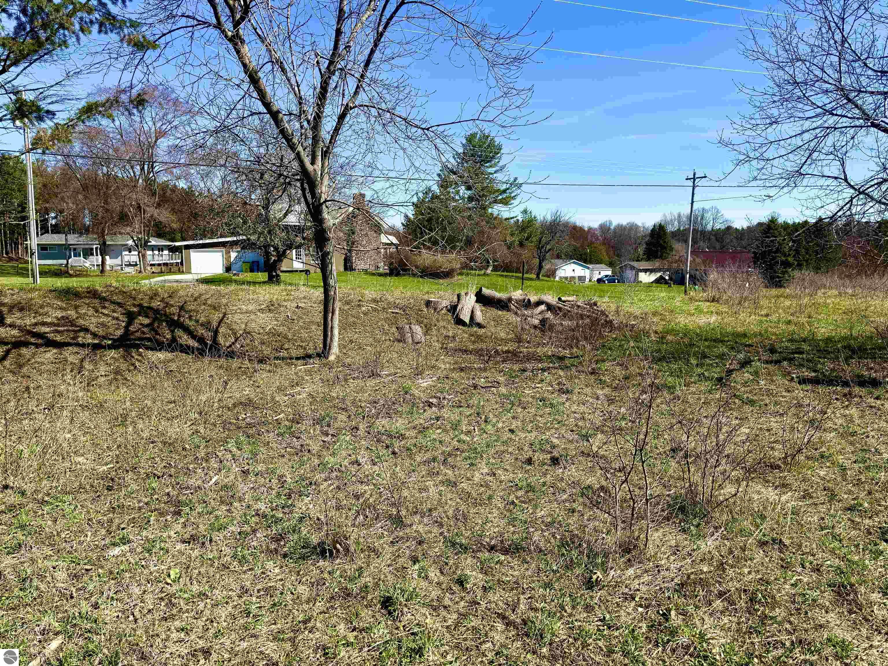 4942 White Road