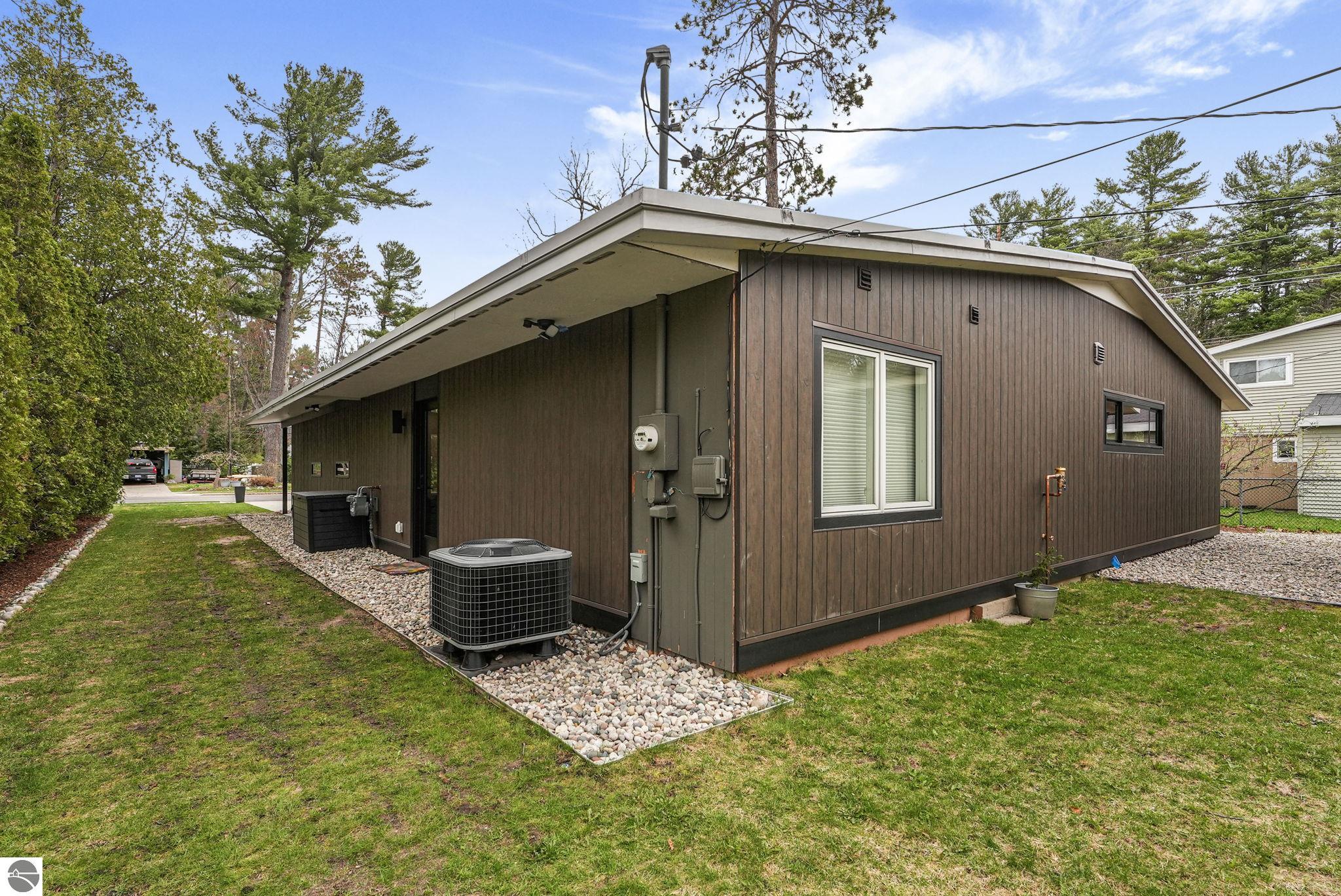 1236 Anderson Road