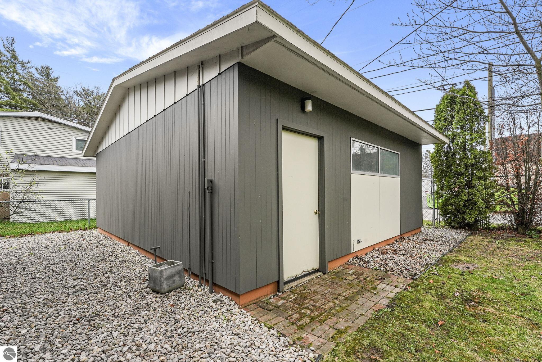 1236 Anderson Road