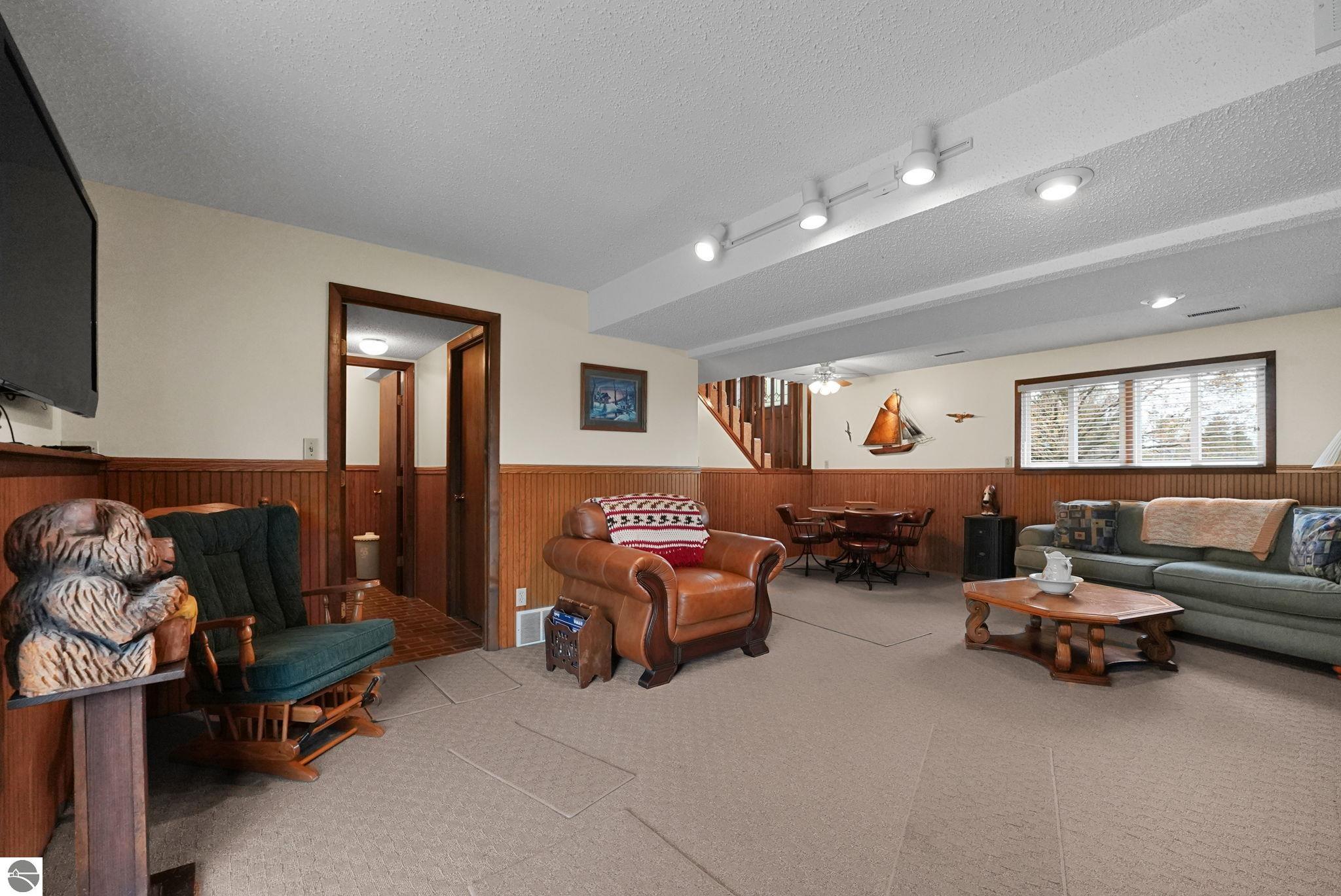 3032 Silver Lake Road