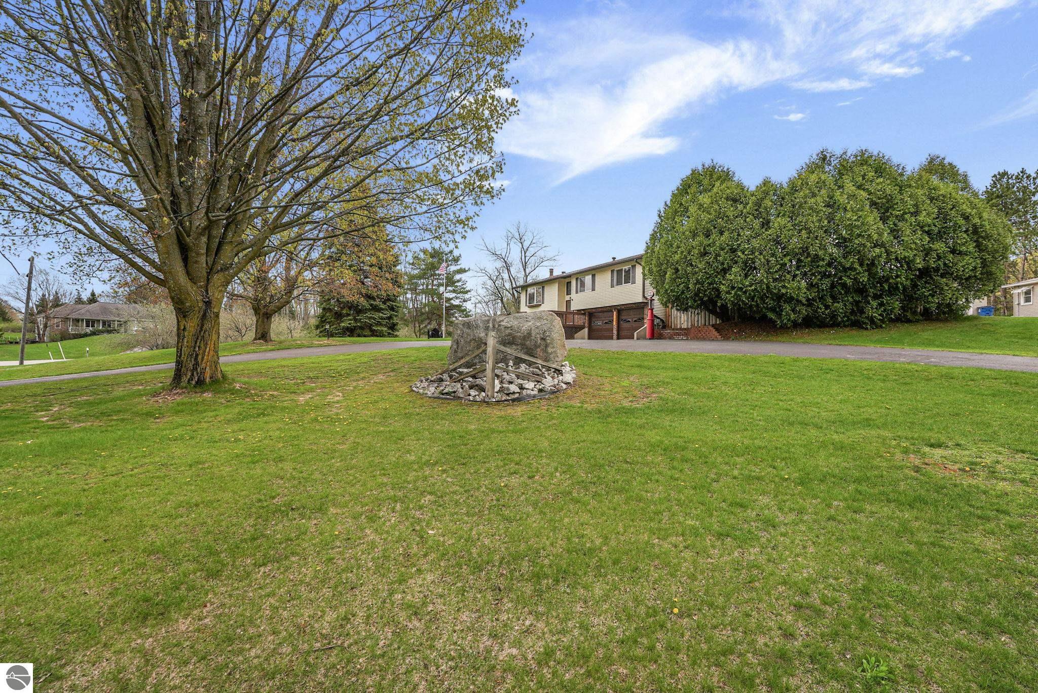 3032 Silver Lake Road