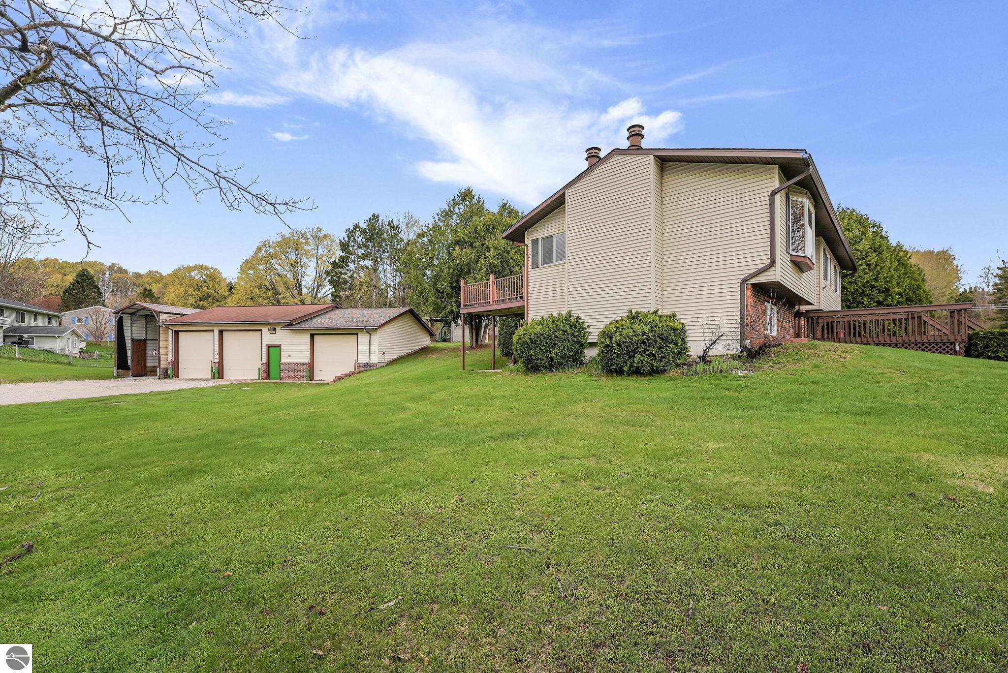 3032 Silver Lake Road