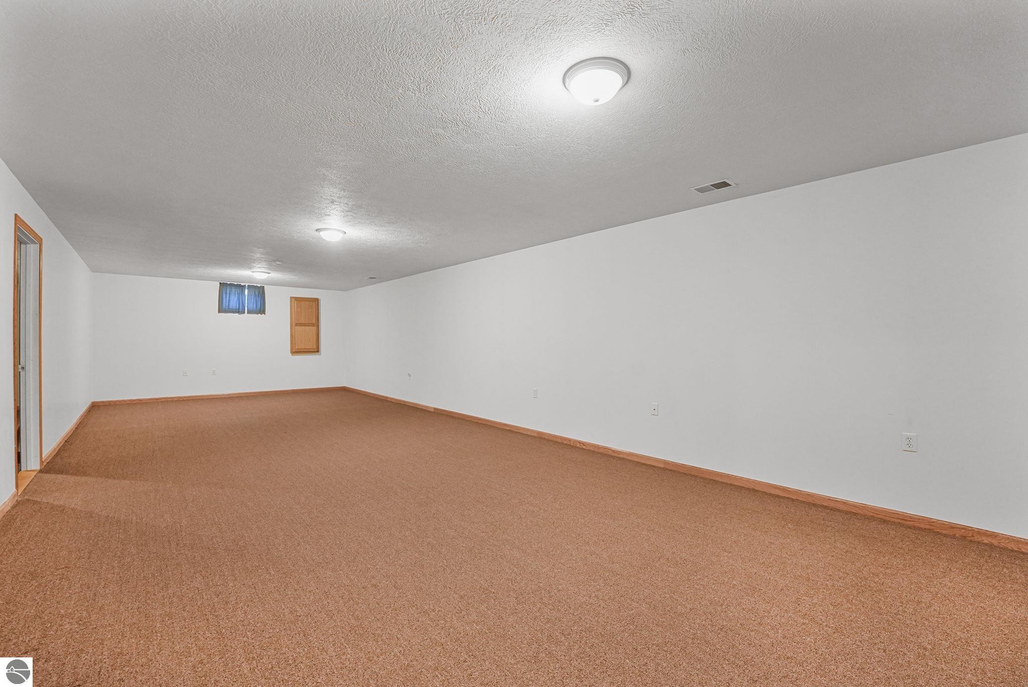 9239 Evergreen