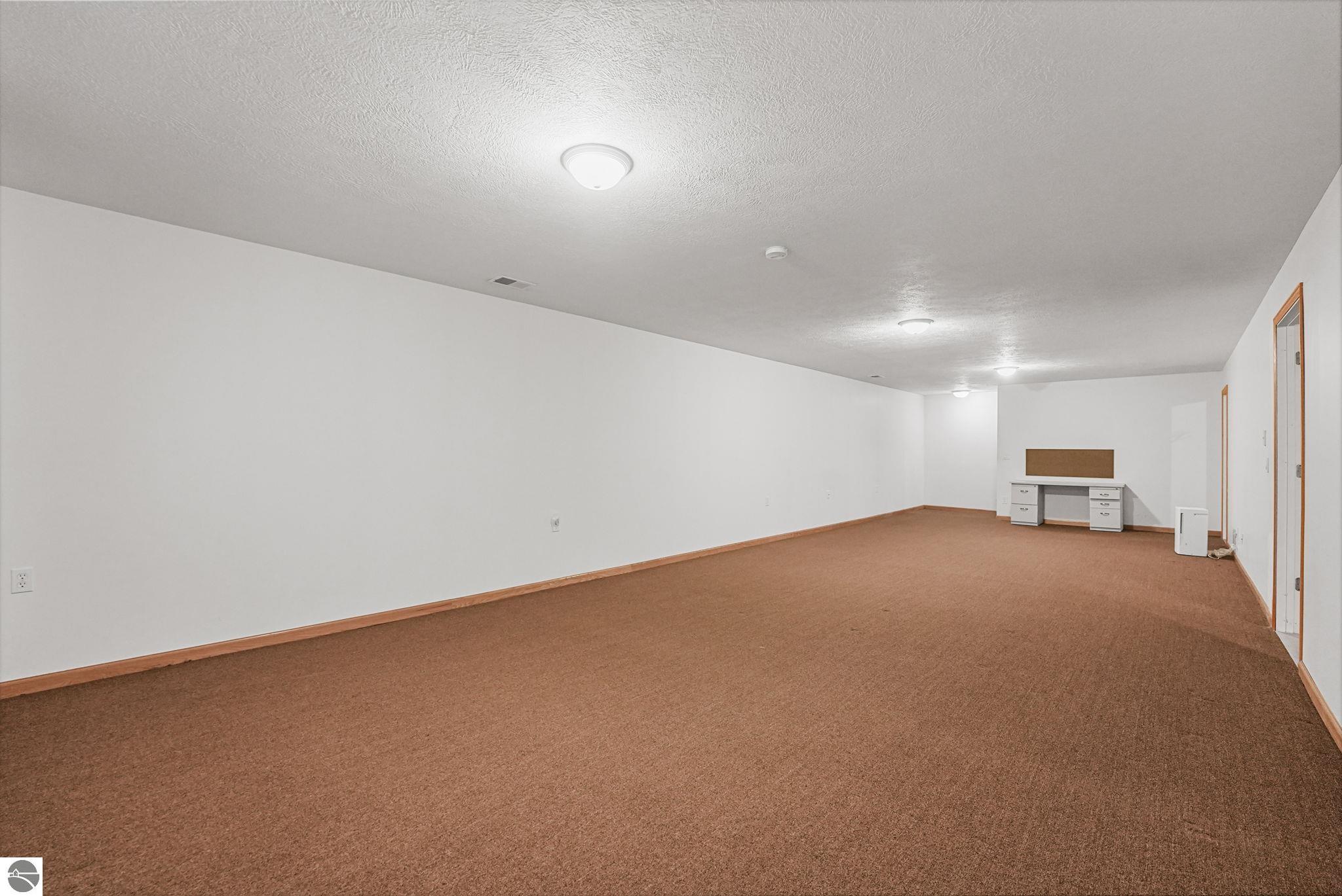 9239 Evergreen