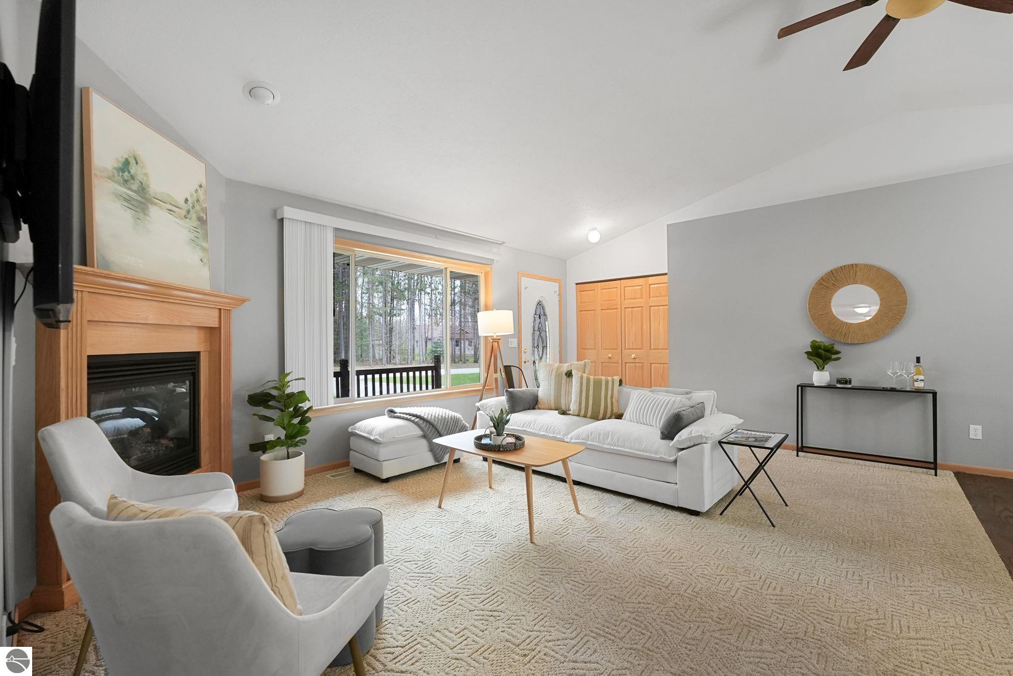 9239 Evergreen