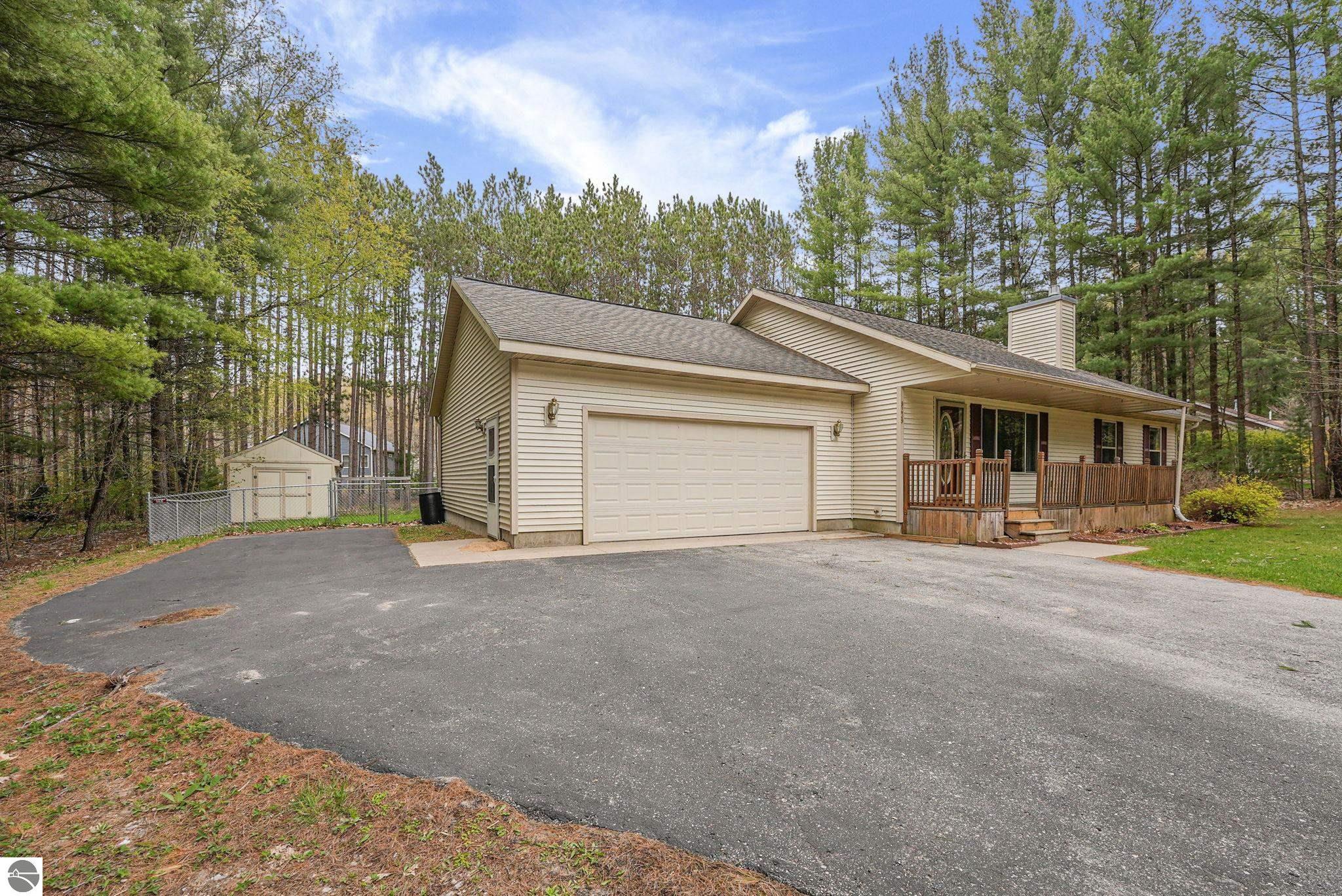 9239 Evergreen