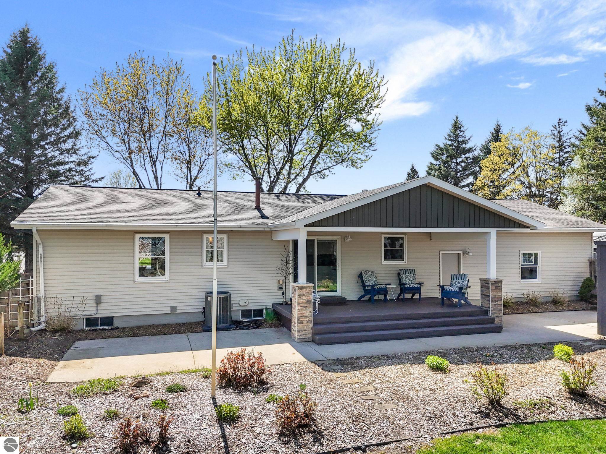 2900 Victoria Drive