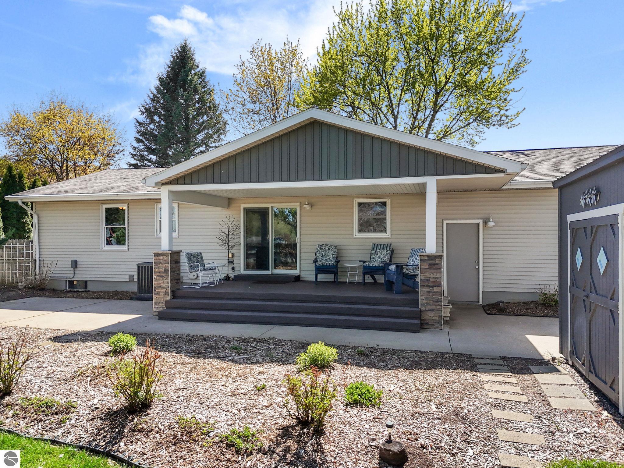2900 Victoria Drive