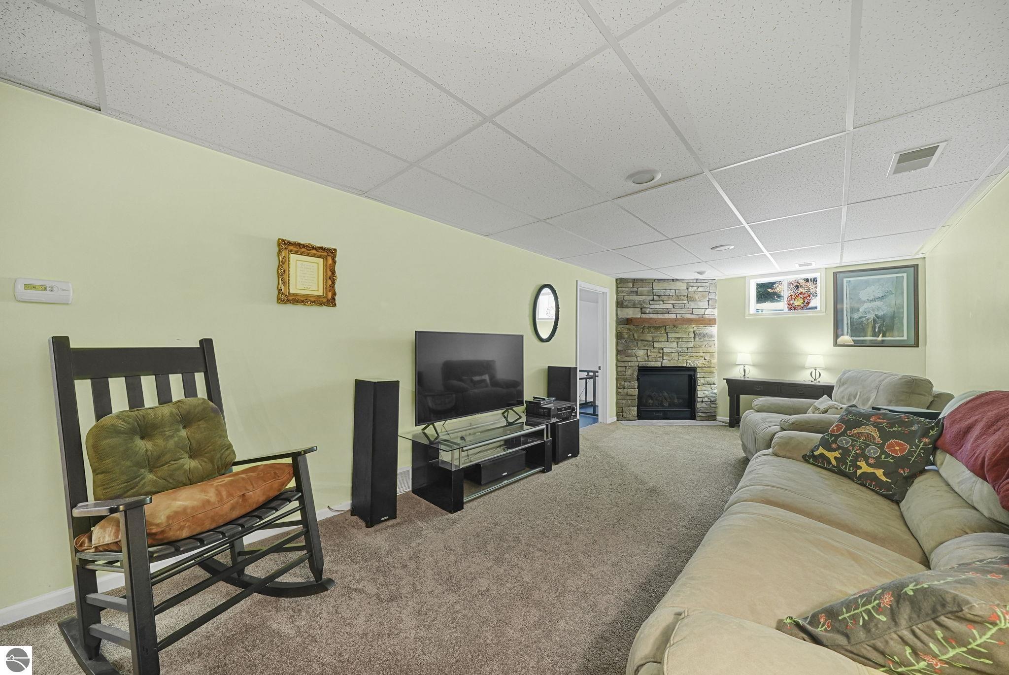 2900 Victoria Drive