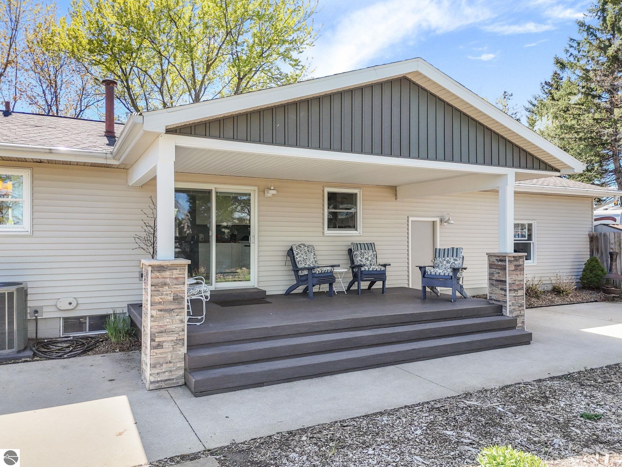 2900 Victoria Drive