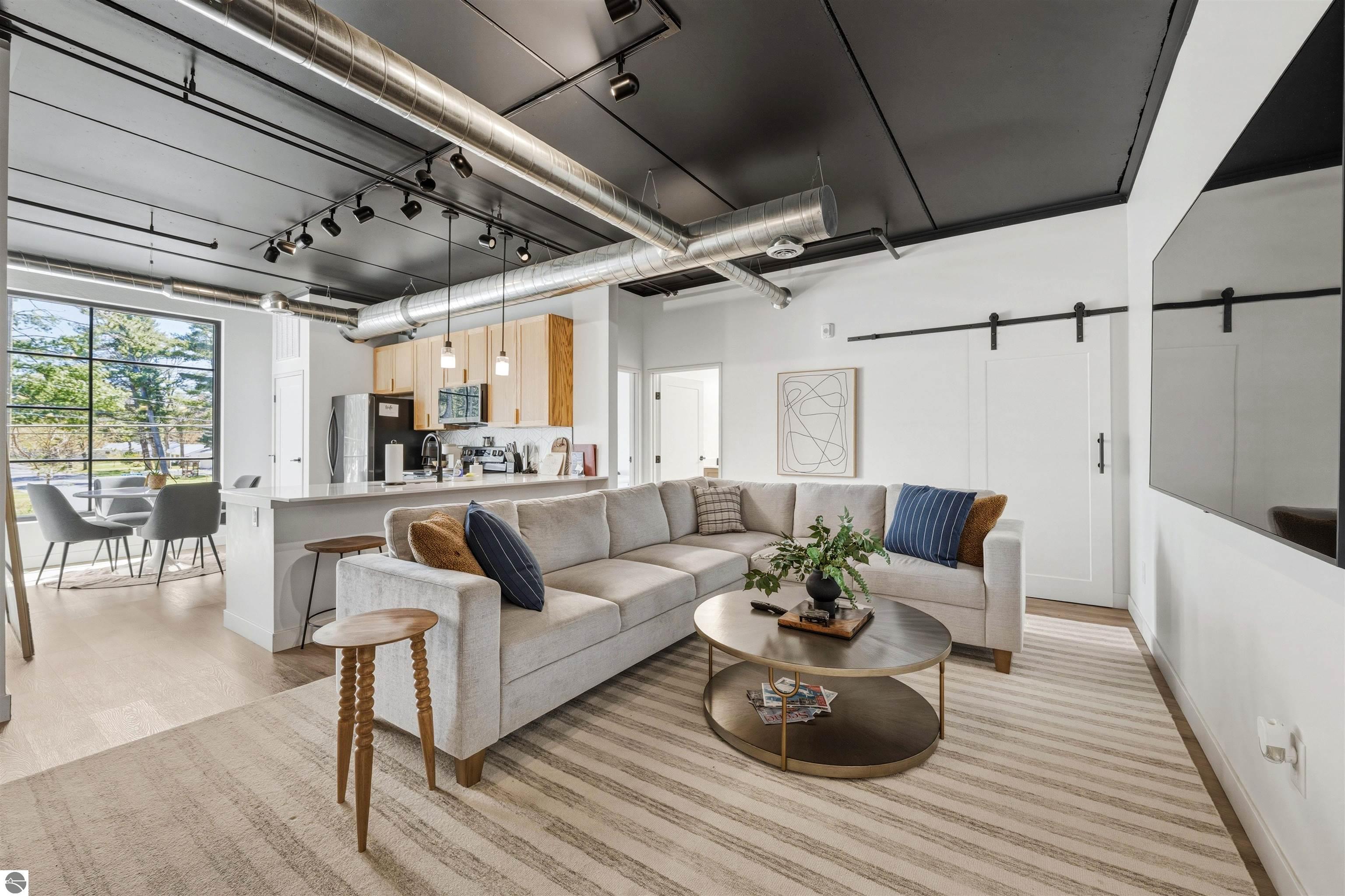 1825 E Eighth Street # 220