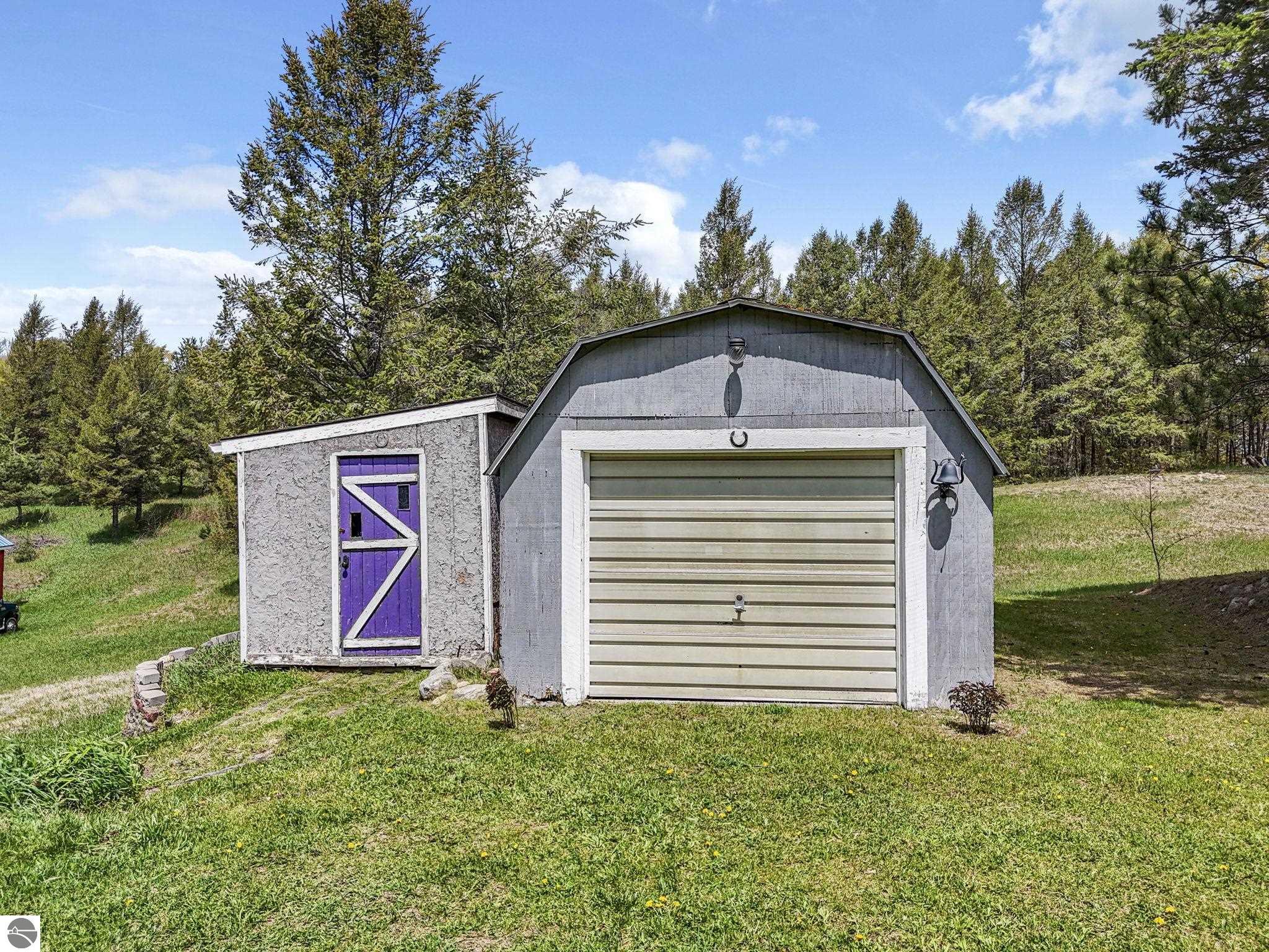3399 N Seeley Road