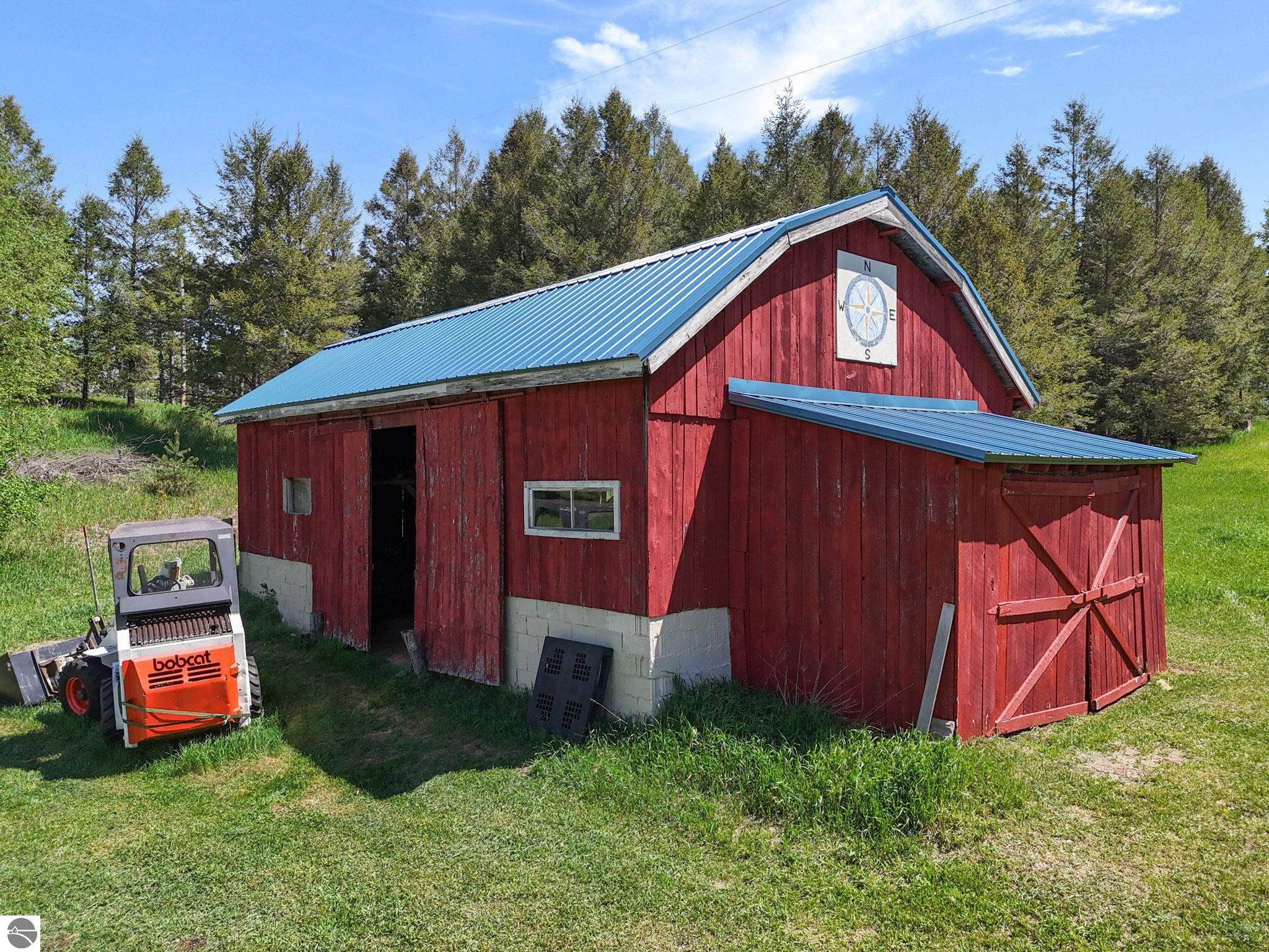 3399 N Seeley Road