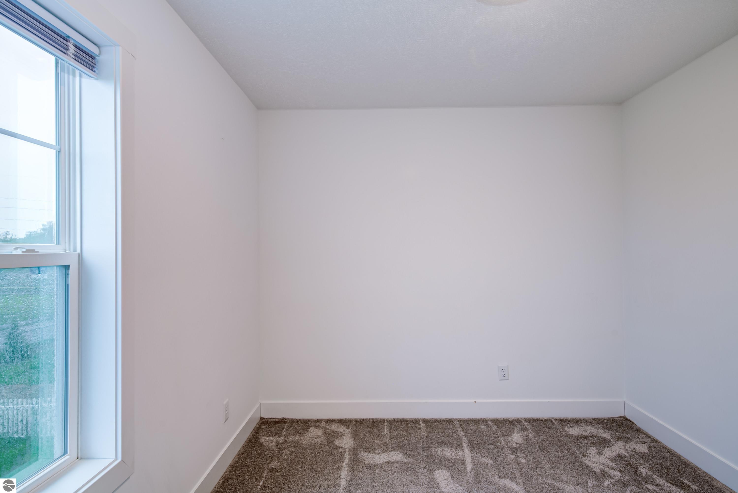 2112 Staghorn Ave