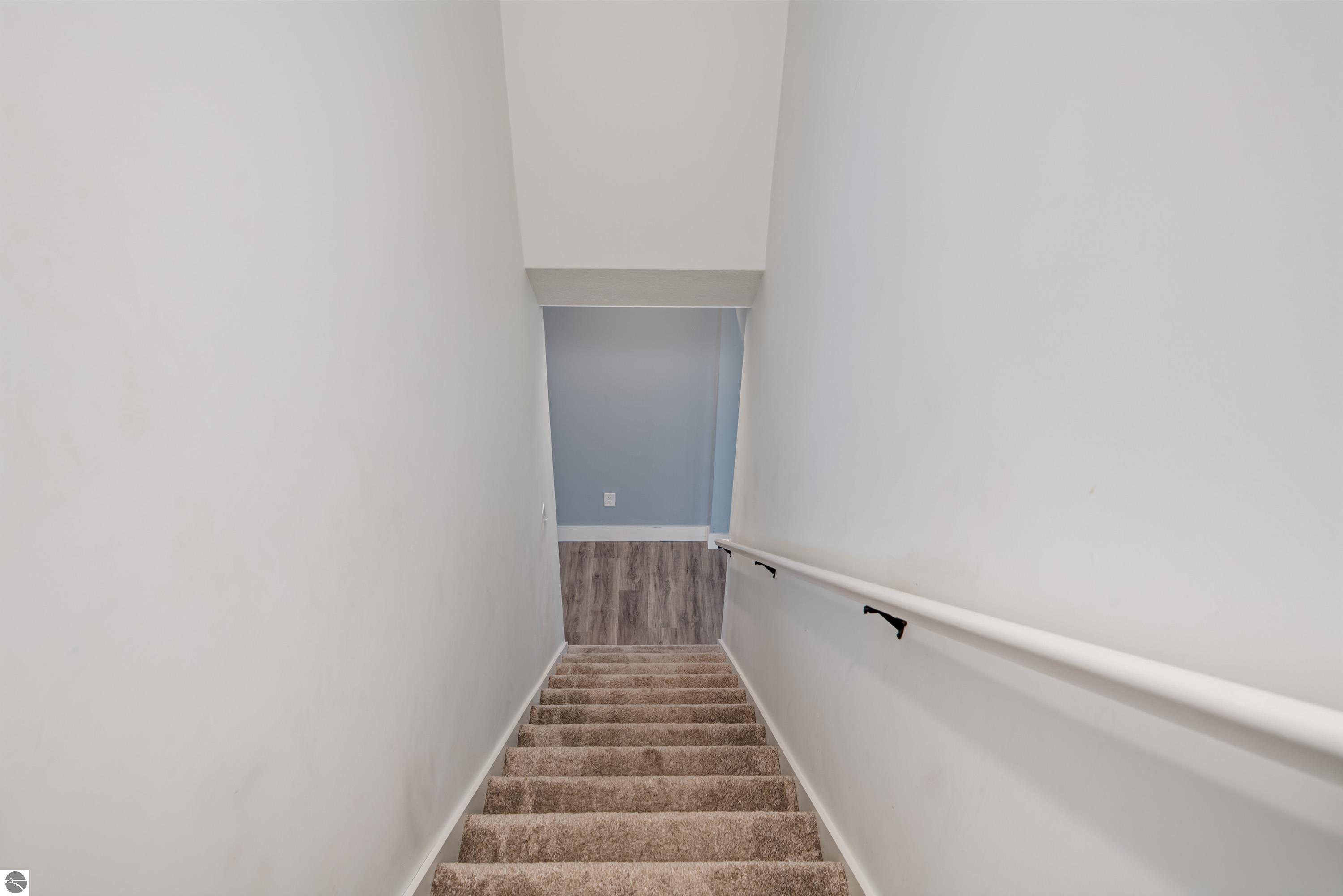 2112 Staghorn Ave
