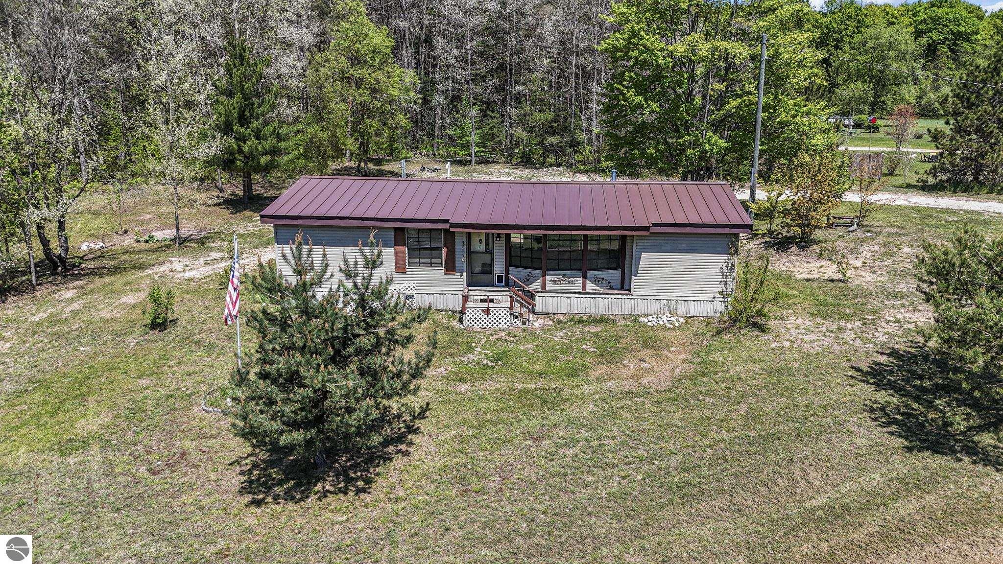 1124 W Eddy School Road