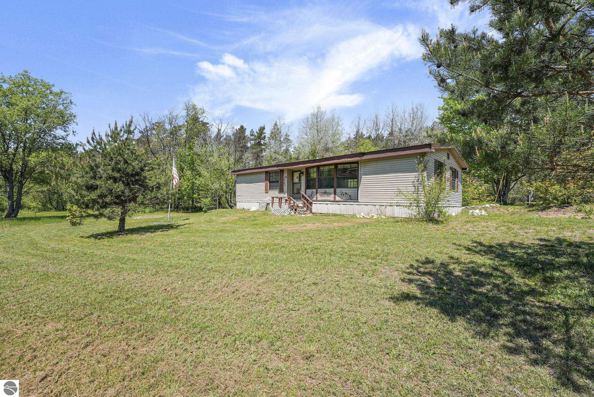 1124 W Eddy School Road