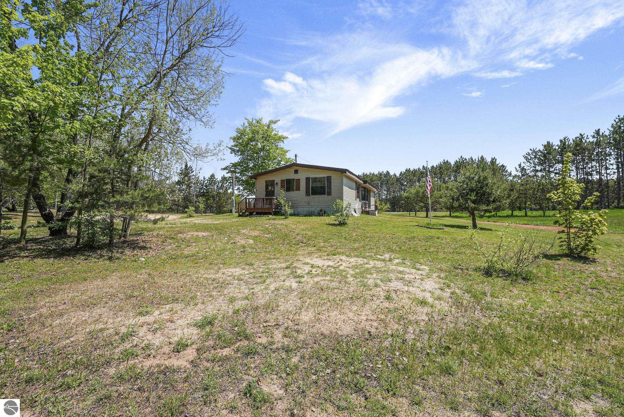 1124 W Eddy School Road
