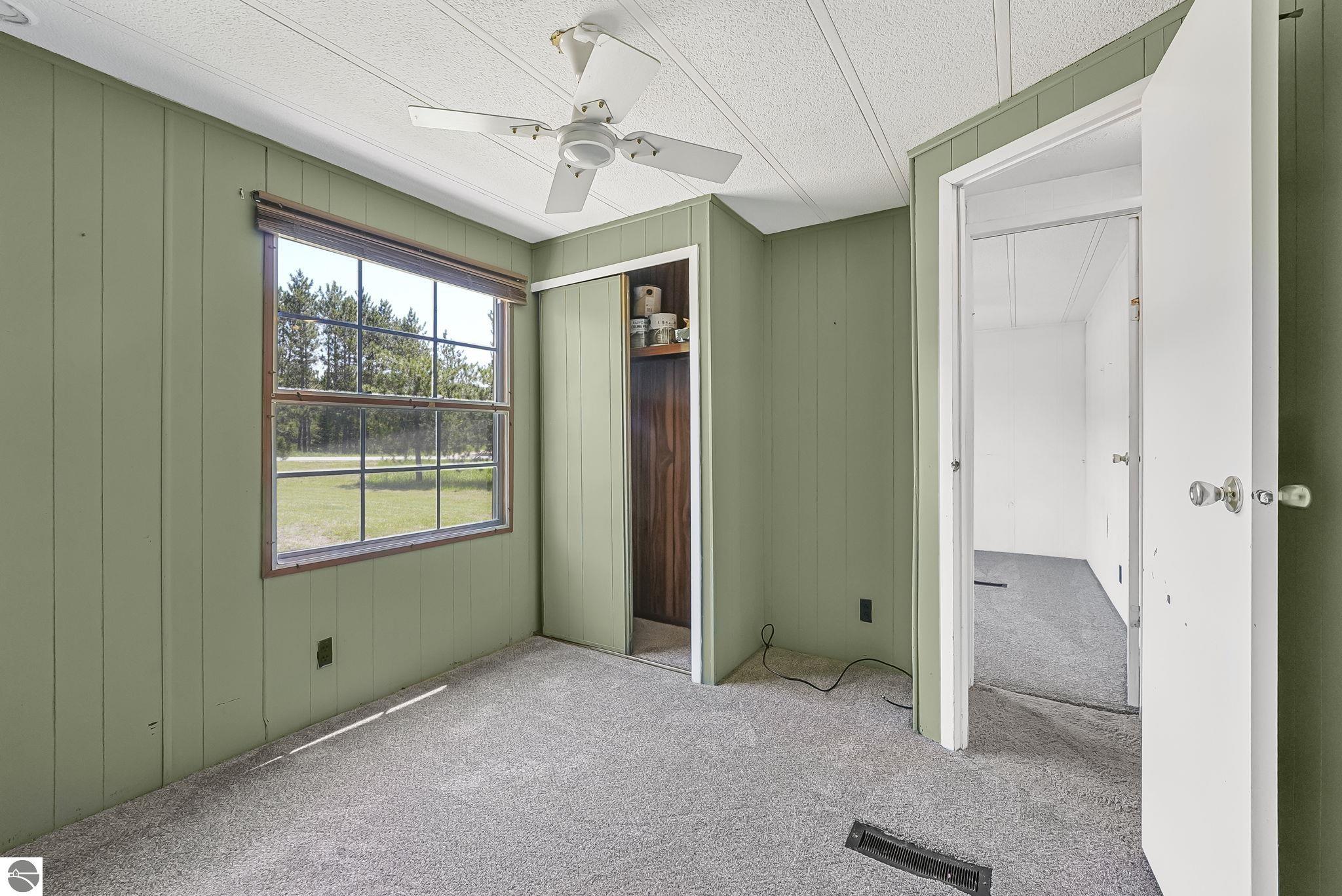 1124 W Eddy School Road