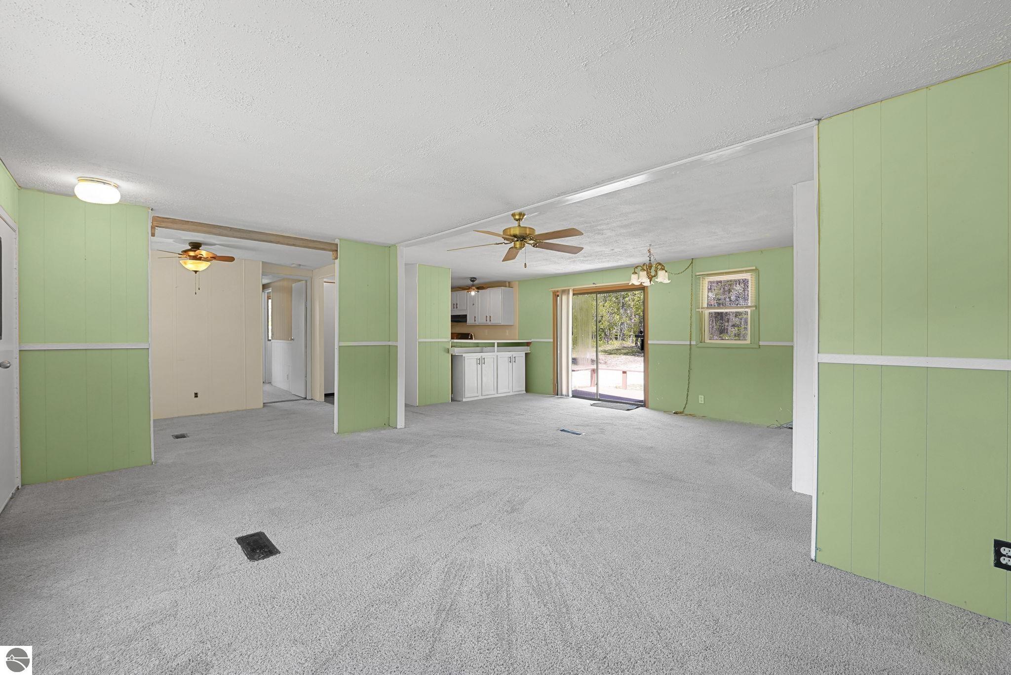 1124 W Eddy School Road