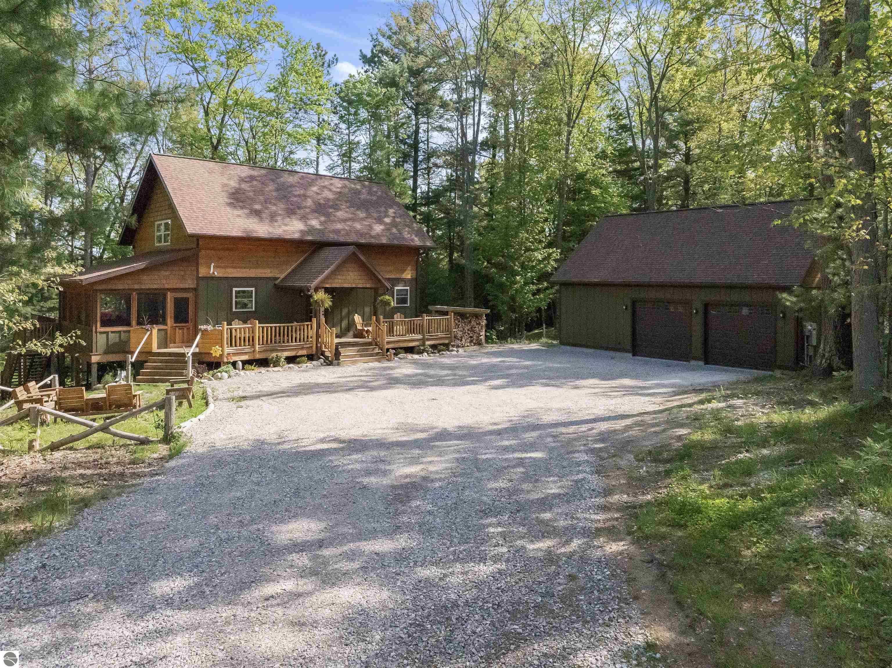 8088 N Roberts Road