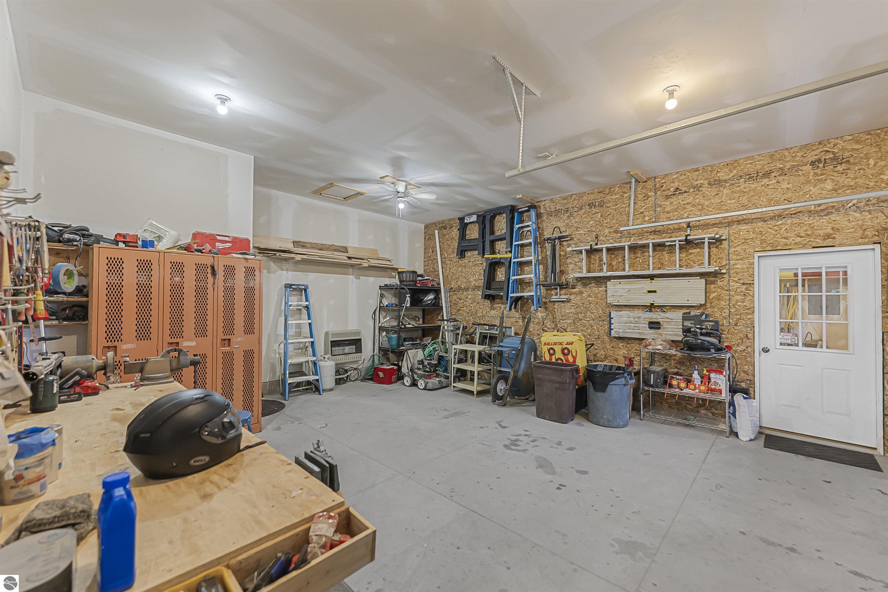 8088 N Roberts Road