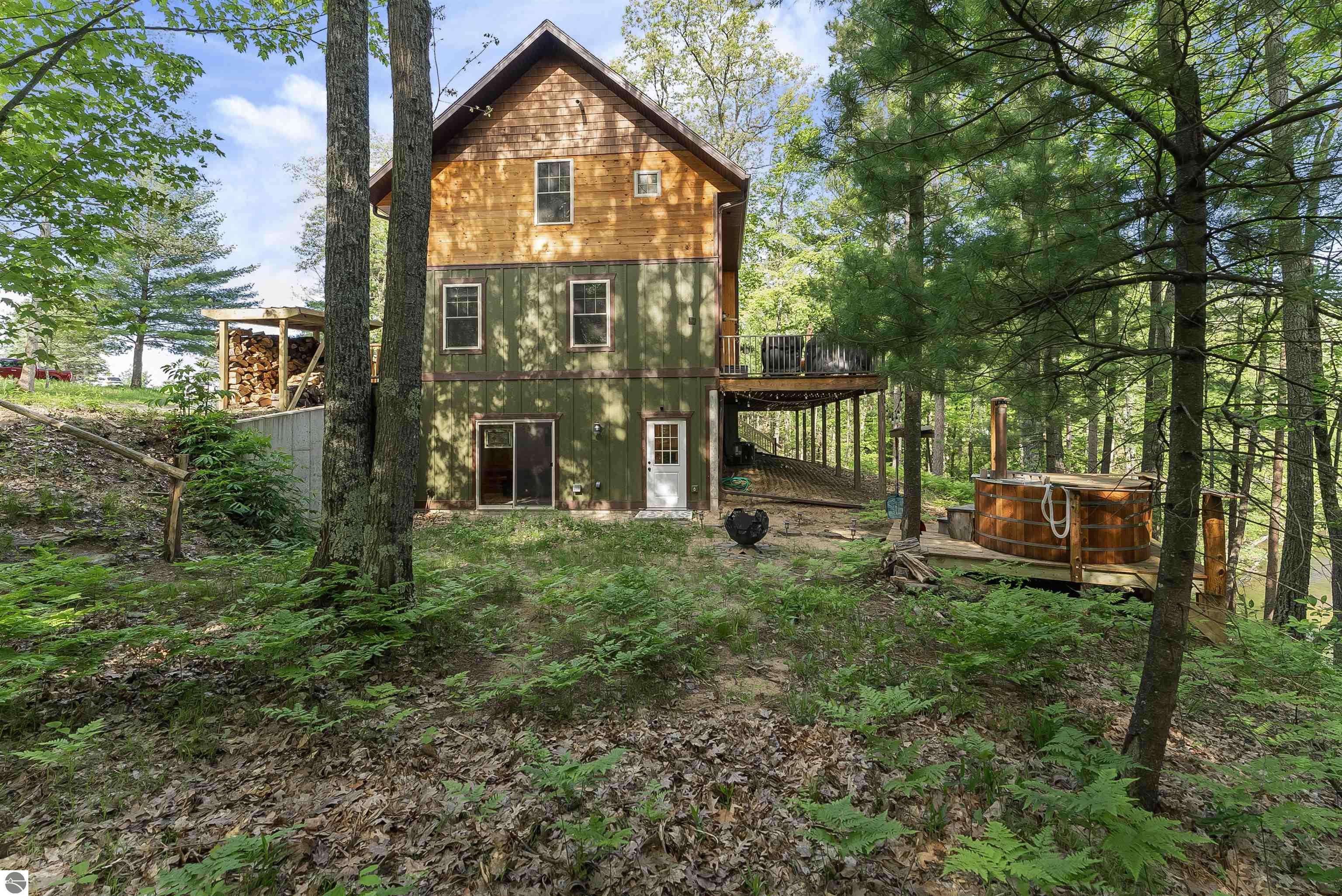 8088 N Roberts Road
