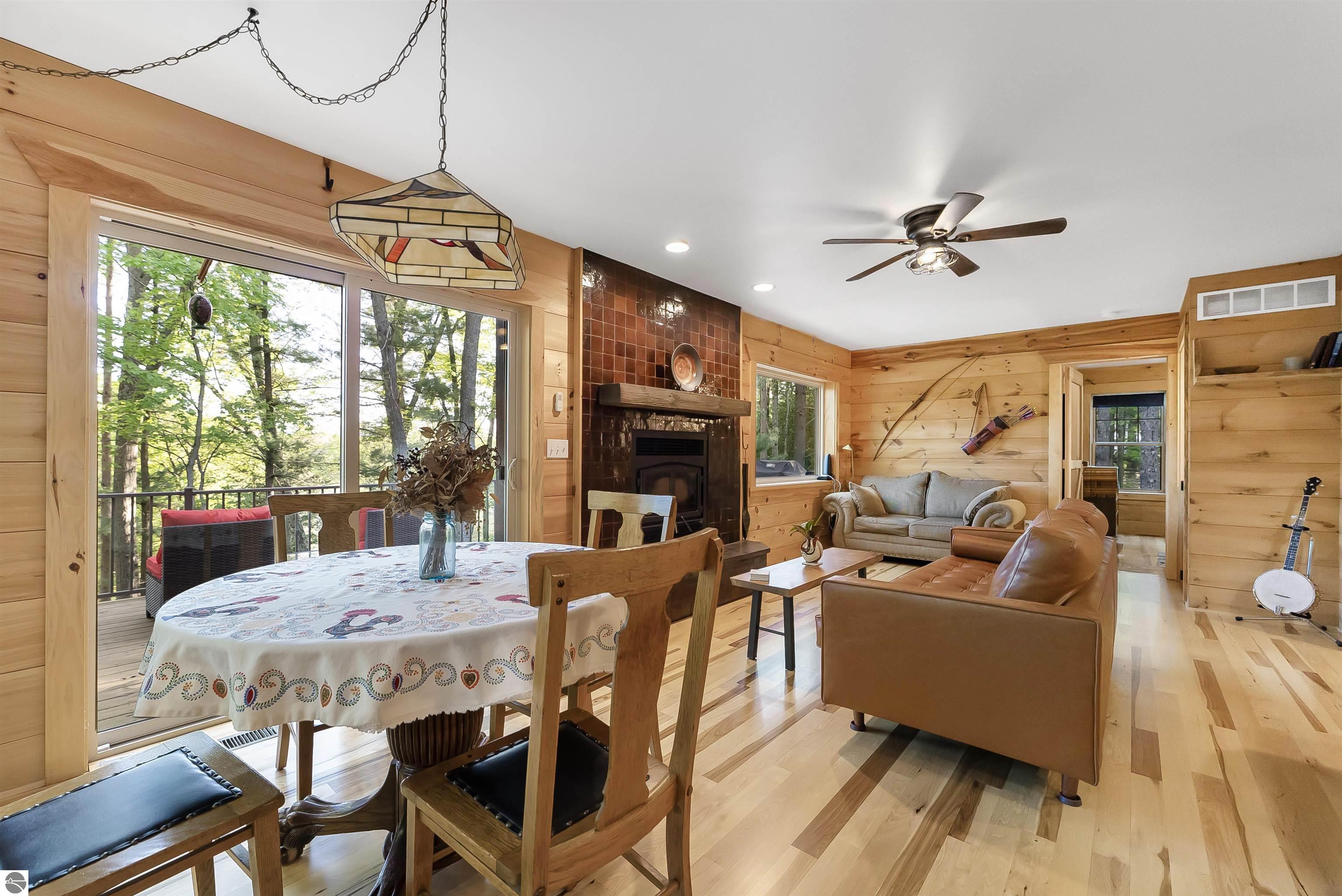 8088 N Roberts Road